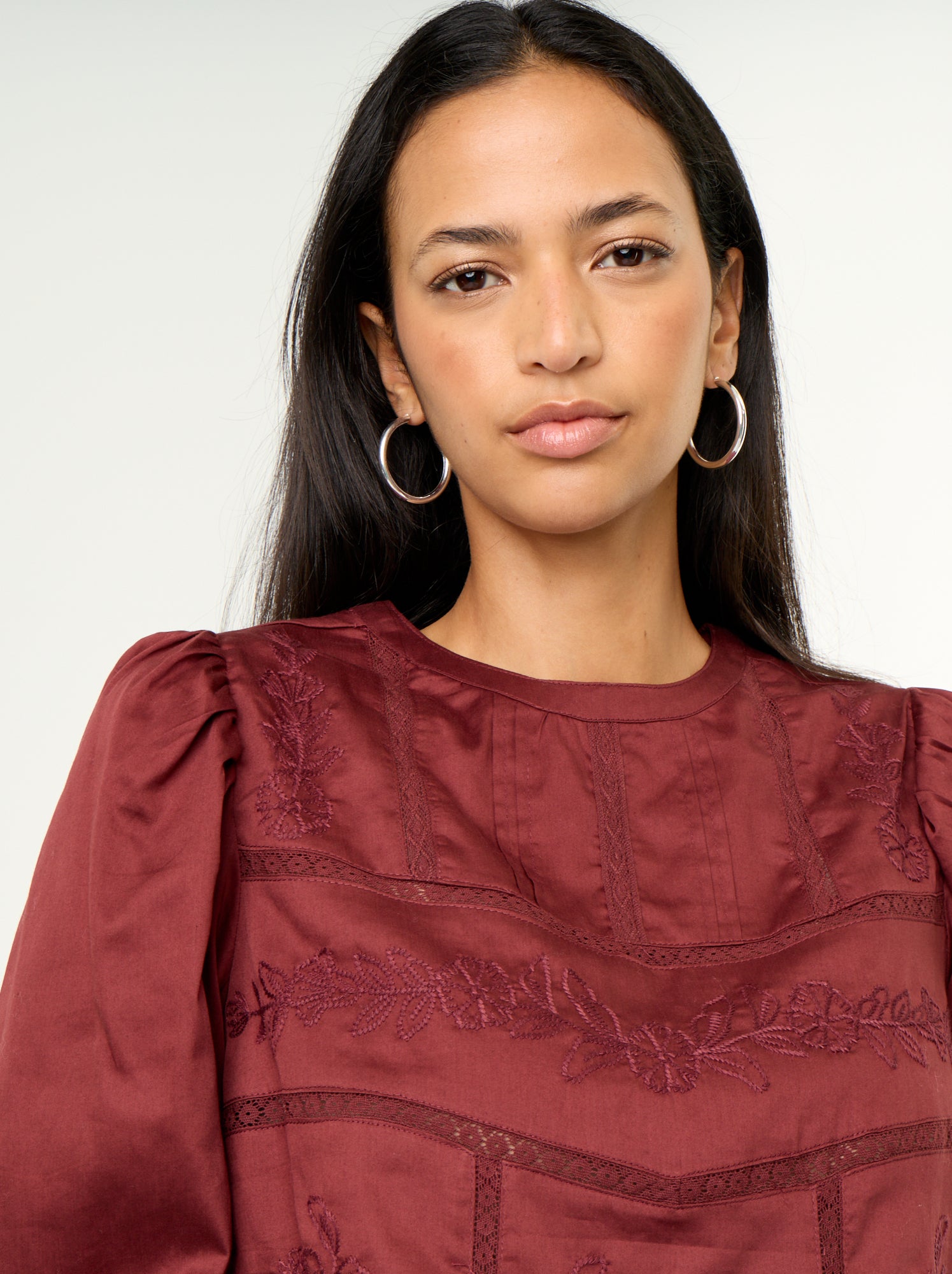 Blouse manches longues avec broderies - Rouge