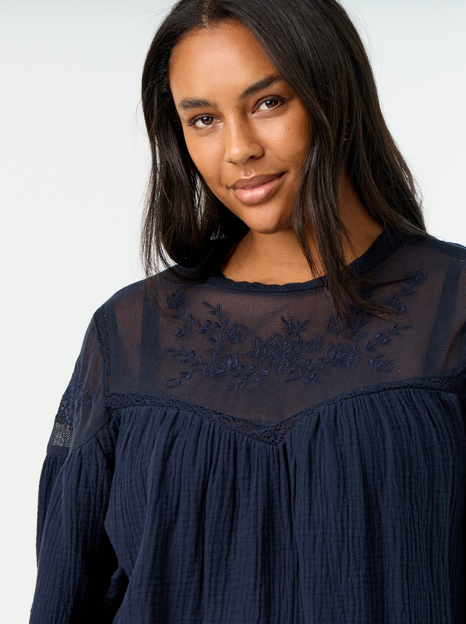Blouse uni en gaze de coton et dentelle - Bleu