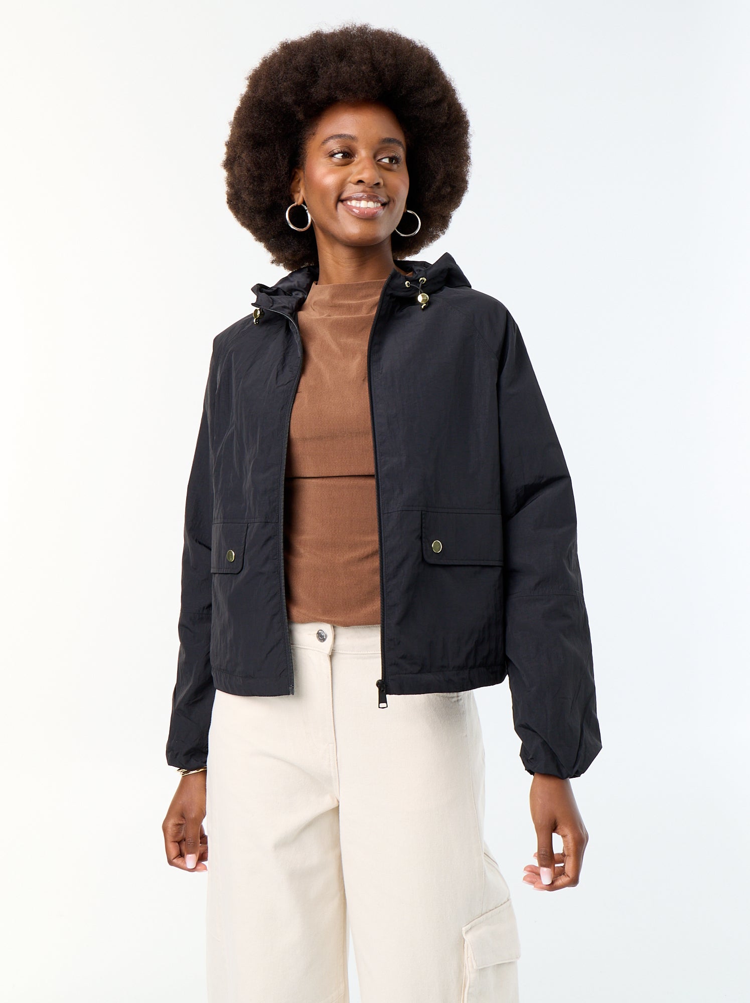 Blouson coupe-vent à capuche avec poches à rabat - Noir