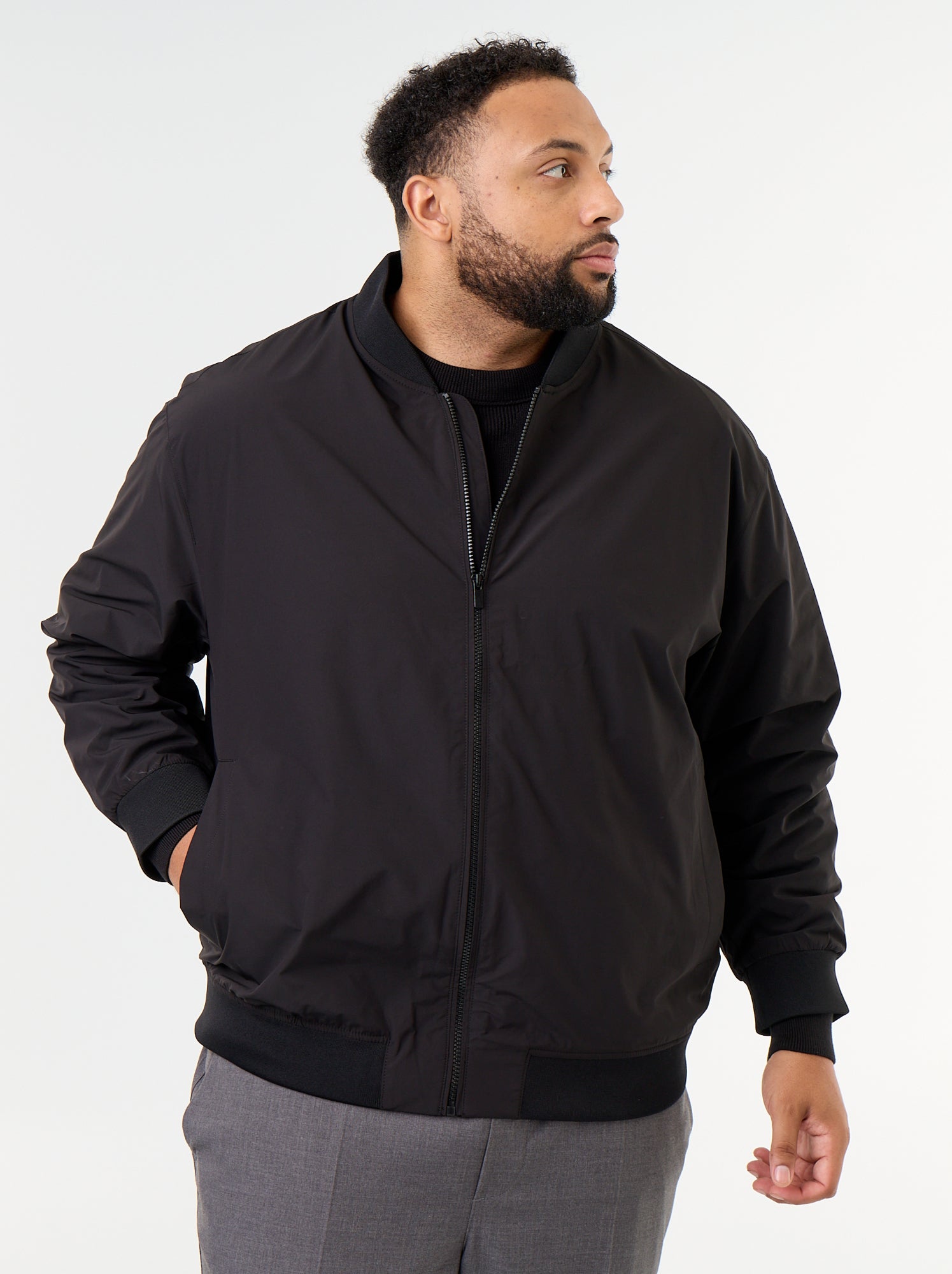 Blouson uni avec ouverture zippée - Noir