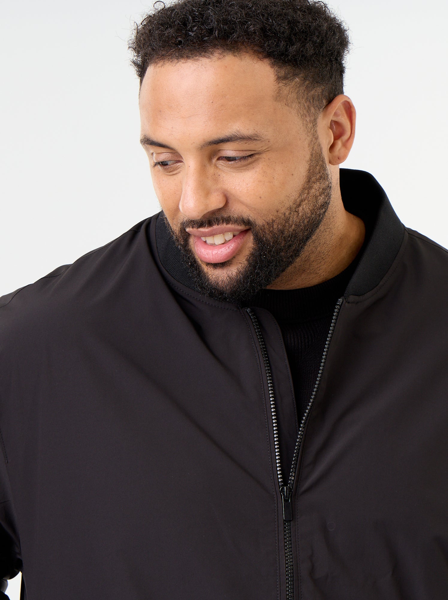 Blouson uni avec ouverture zippée - Noir