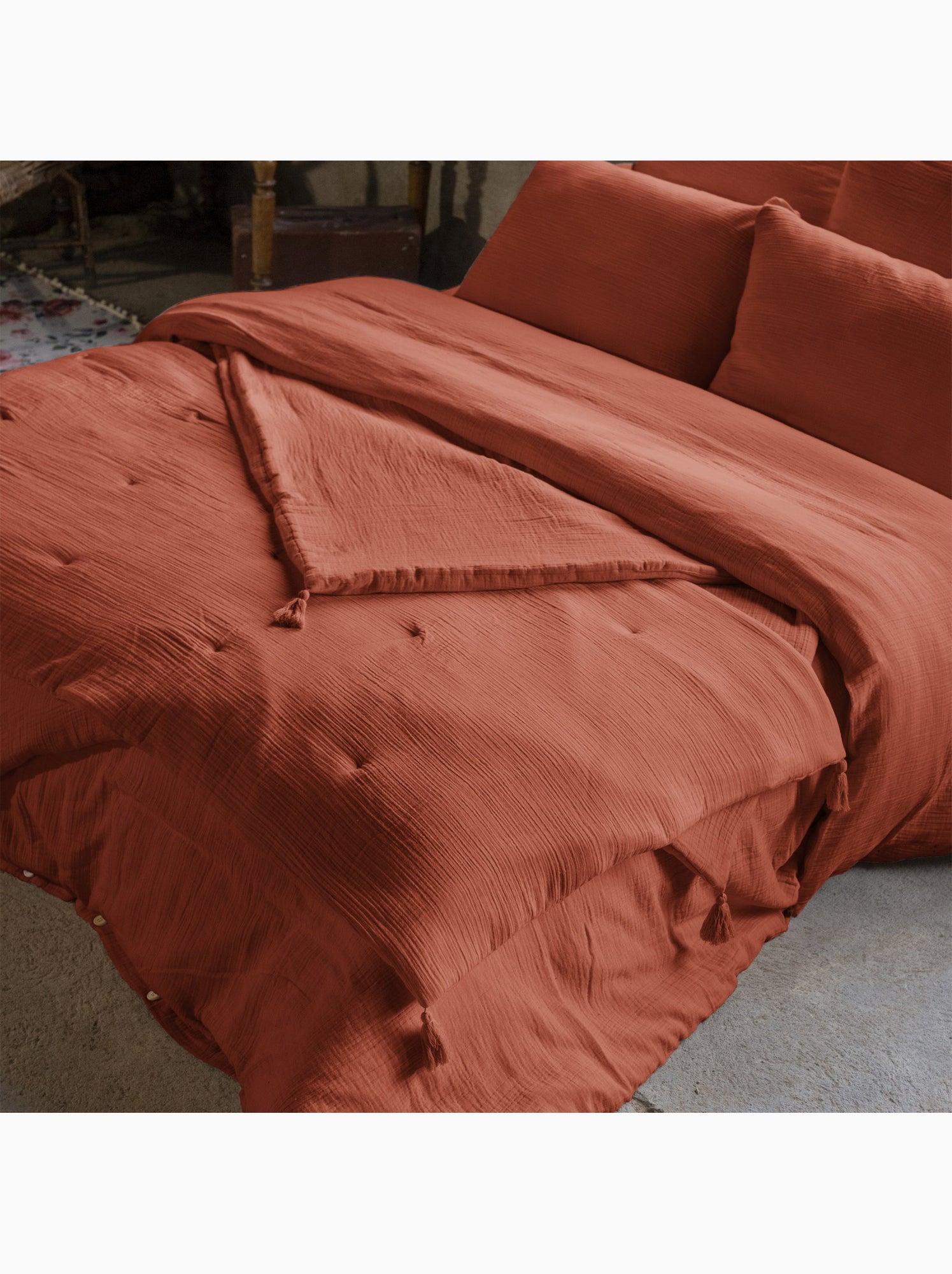 Bout de lit – double gaze de coton unie - finition pompon - gaïa - Terracotta