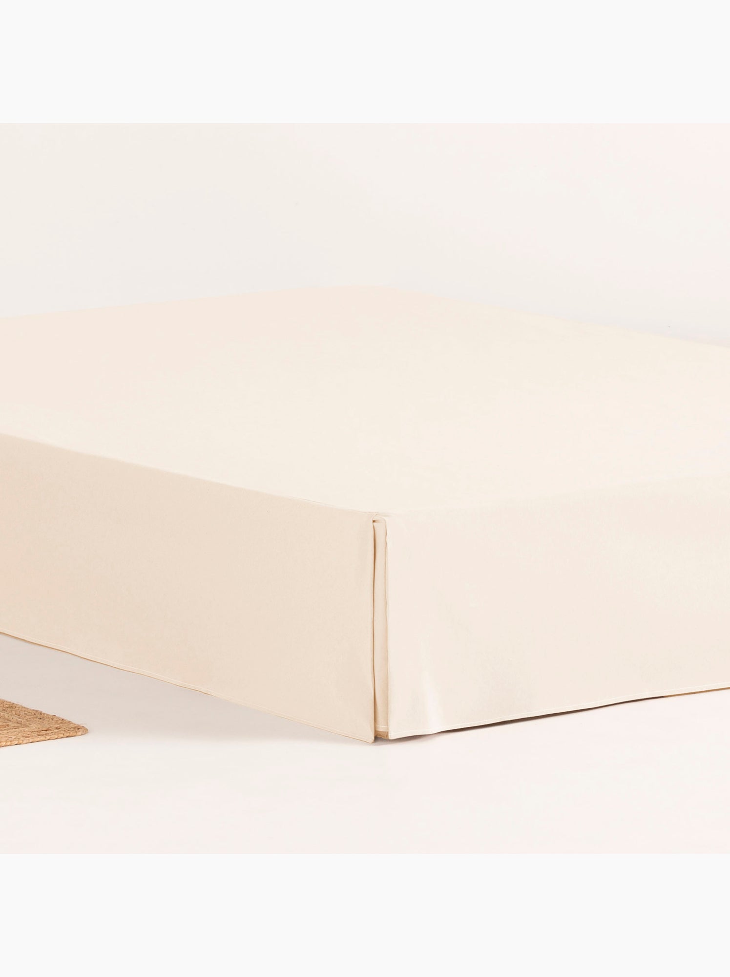 Cache-sommier, jupe de lit protectrice. Housse de sommier unie - Gamusi. - Ecru