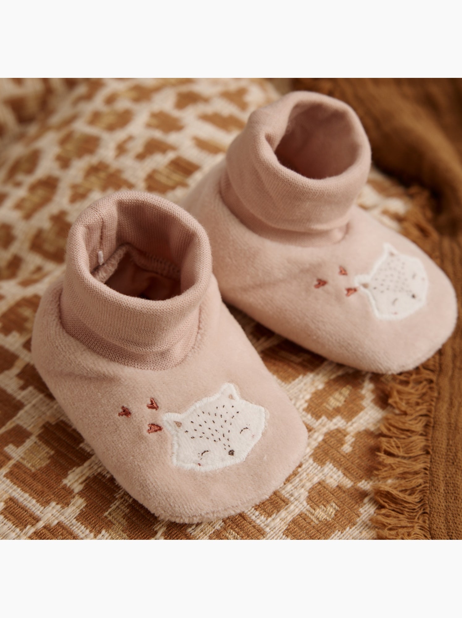 Chaussons bébé en velours doucette - Rose