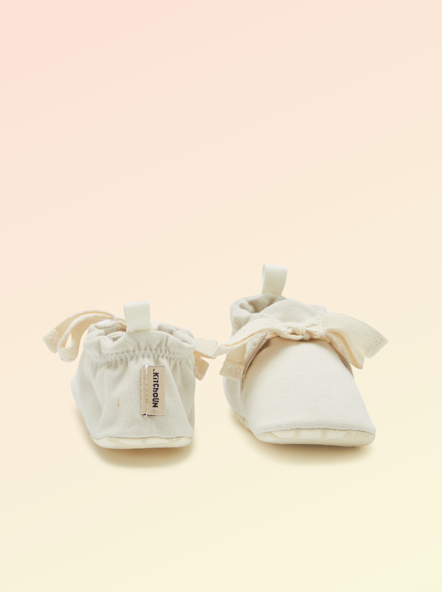 Chaussons motricité 1 'se retourner' - Kitchoun - Beige