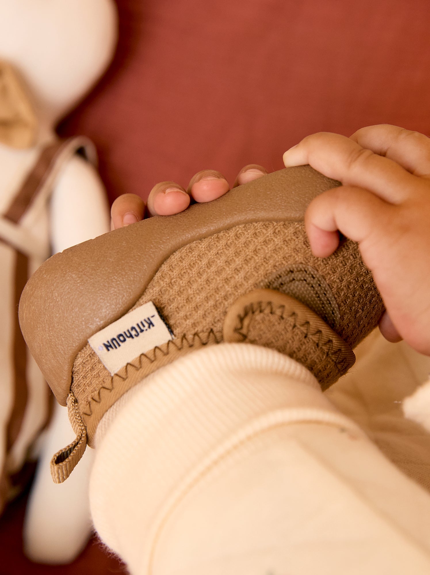 Chaussons motricité 3 '1ers pas' - Kitchoun - Marron
