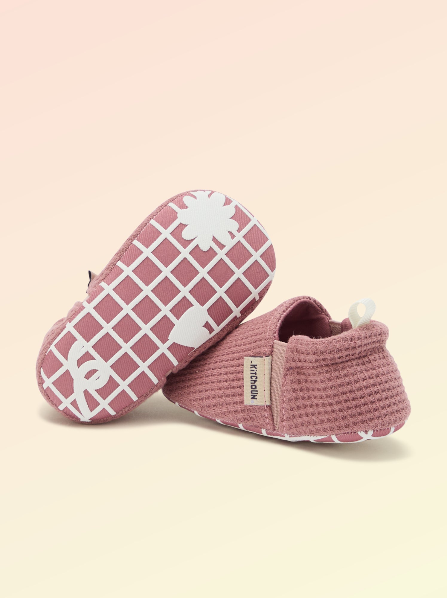 Chaussons souples avec élastiques motricité 1 - Kitchoun - Rose