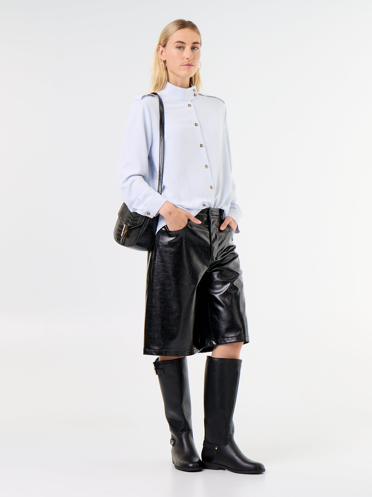 Chemise à col haut et empiècements épaules - Bleu