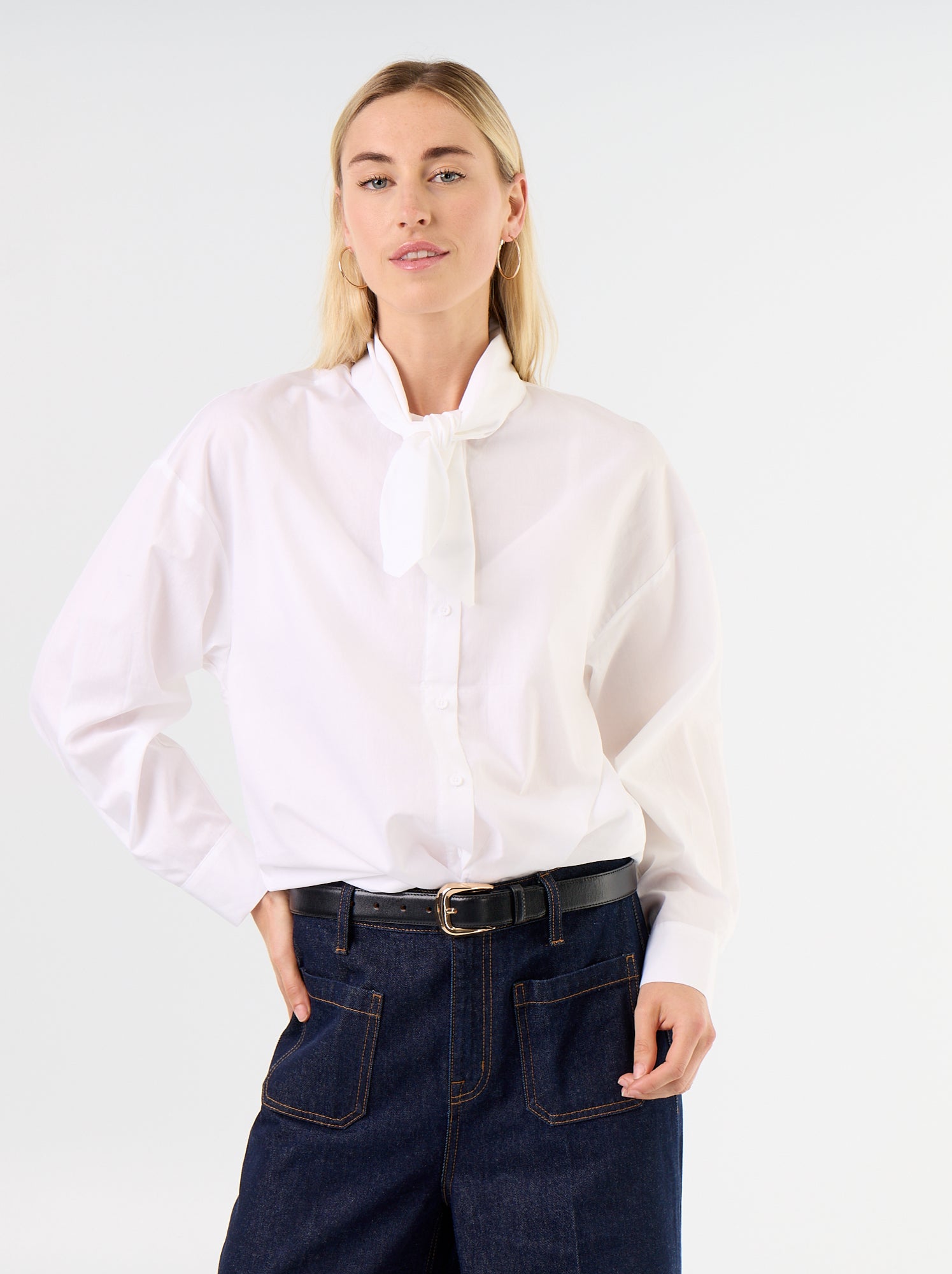 Chemise ample à manches longues et col lavallière - Blanc