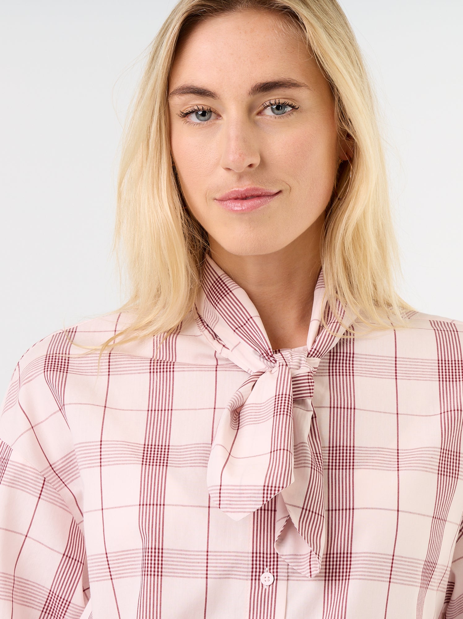 Chemise ample à manches longues et col lavallière - Rose (GHM63_6)