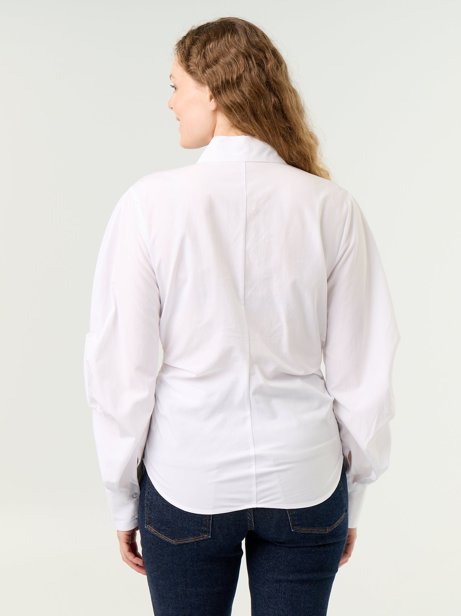 Chemise avec coupe fantaisie ajustée à l'avant - Blanc