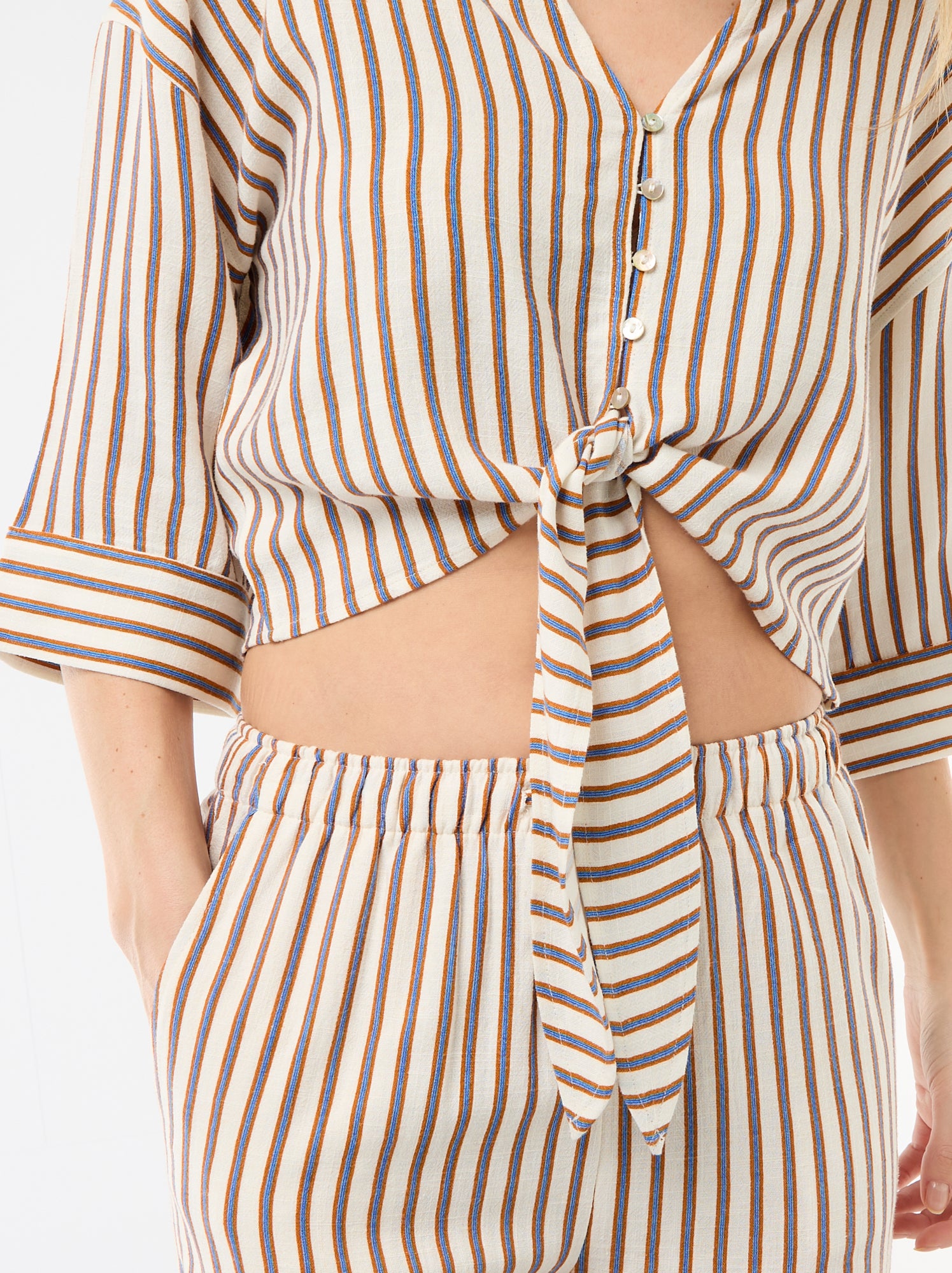 Chemise courte oversize nouée - Beige