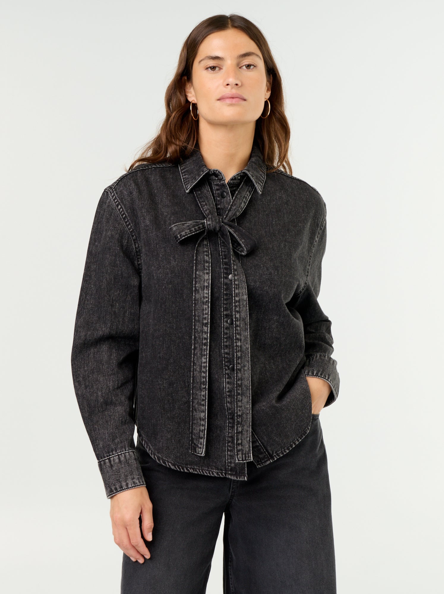 Chemise en denim avec col lavallière - Noir