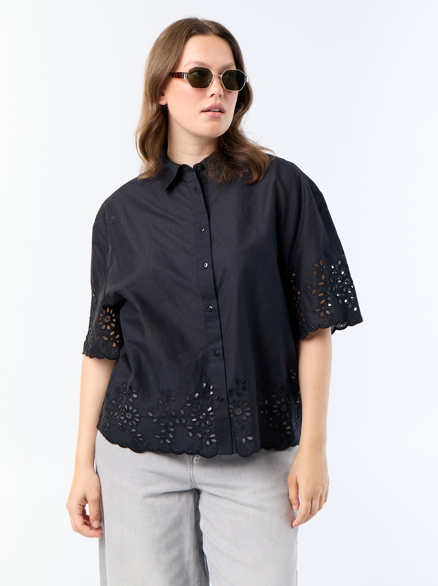 Chemise manches courtes avec broderie ajourée - Noir