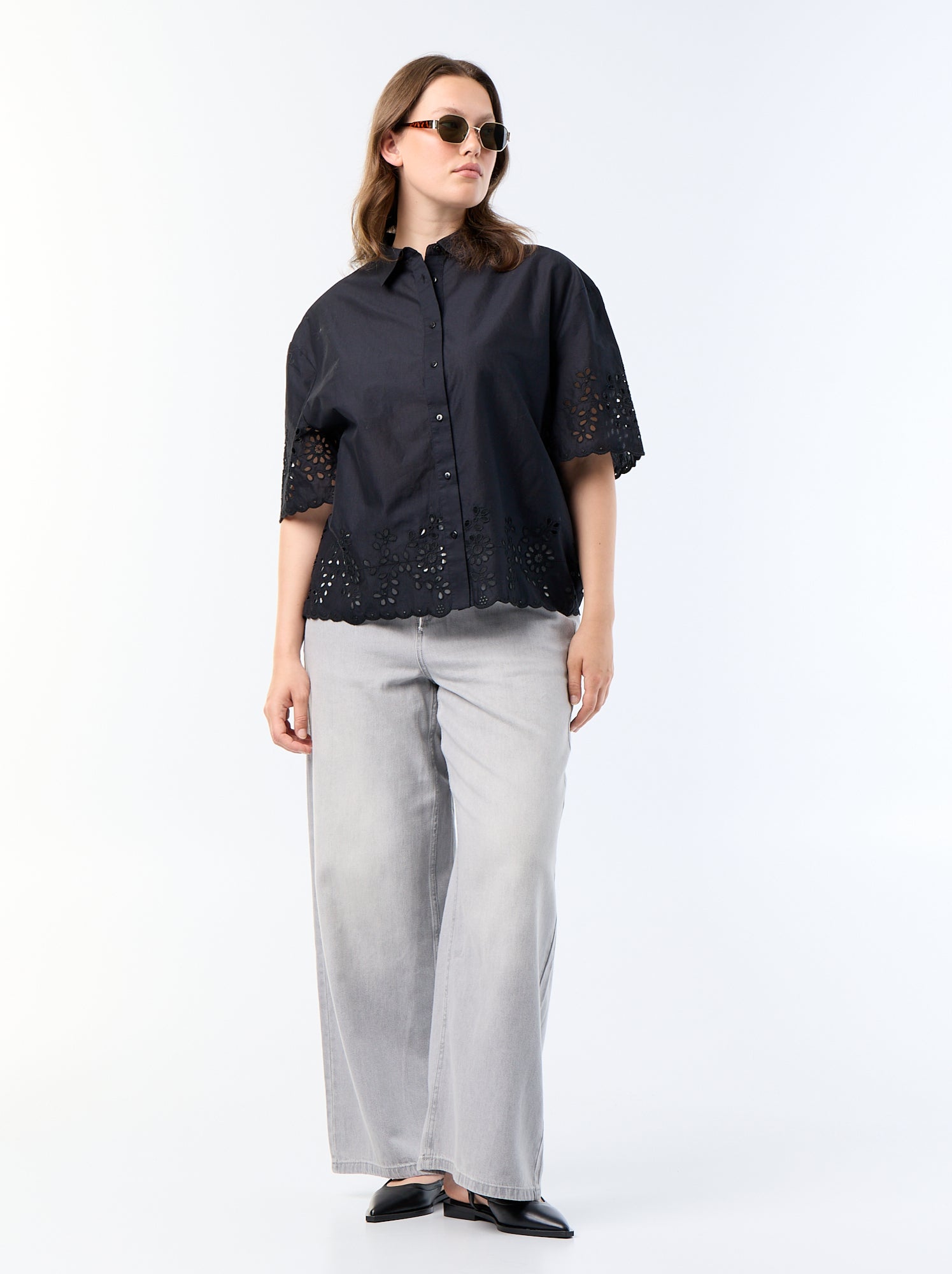 Chemise manches courtes avec broderie ajourée - Noir