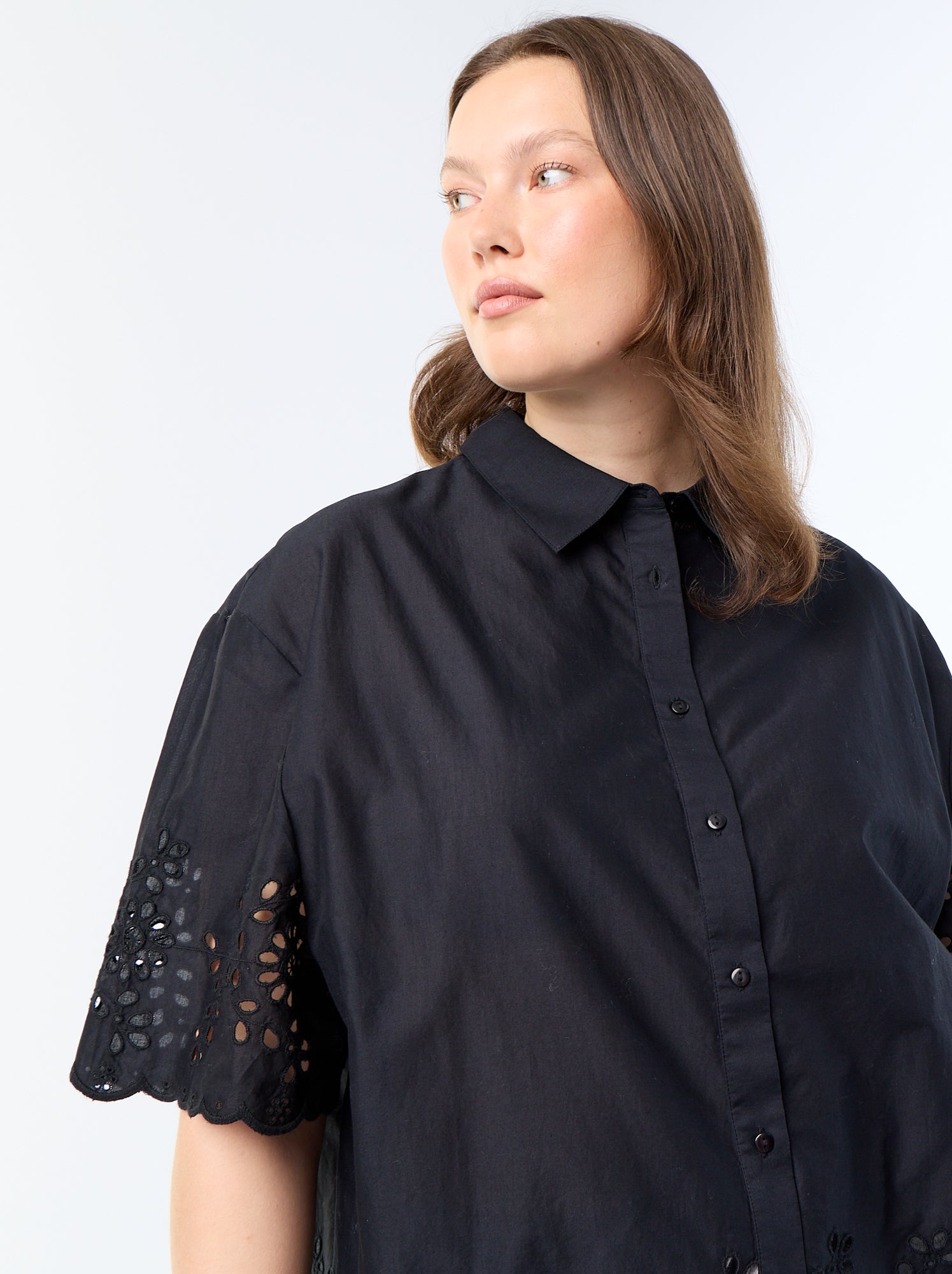 Chemise manches courtes avec broderie ajourée - Noir