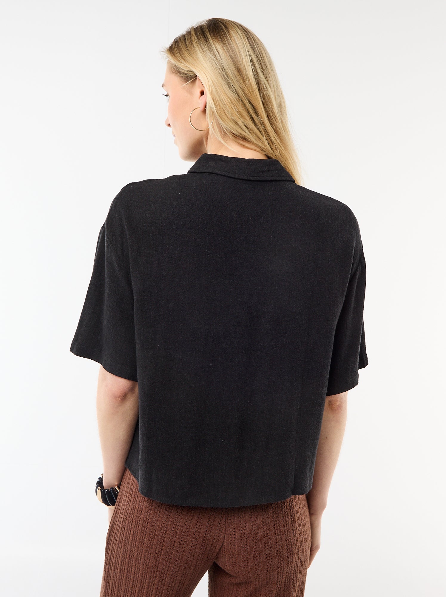 Chemise unie à manches courtes - Noir