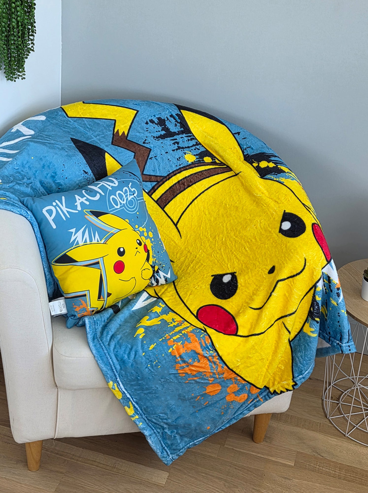 Coffret coussin et plaid Pikachu Pokémon - 100% Polyester - Bleu - Bleu
