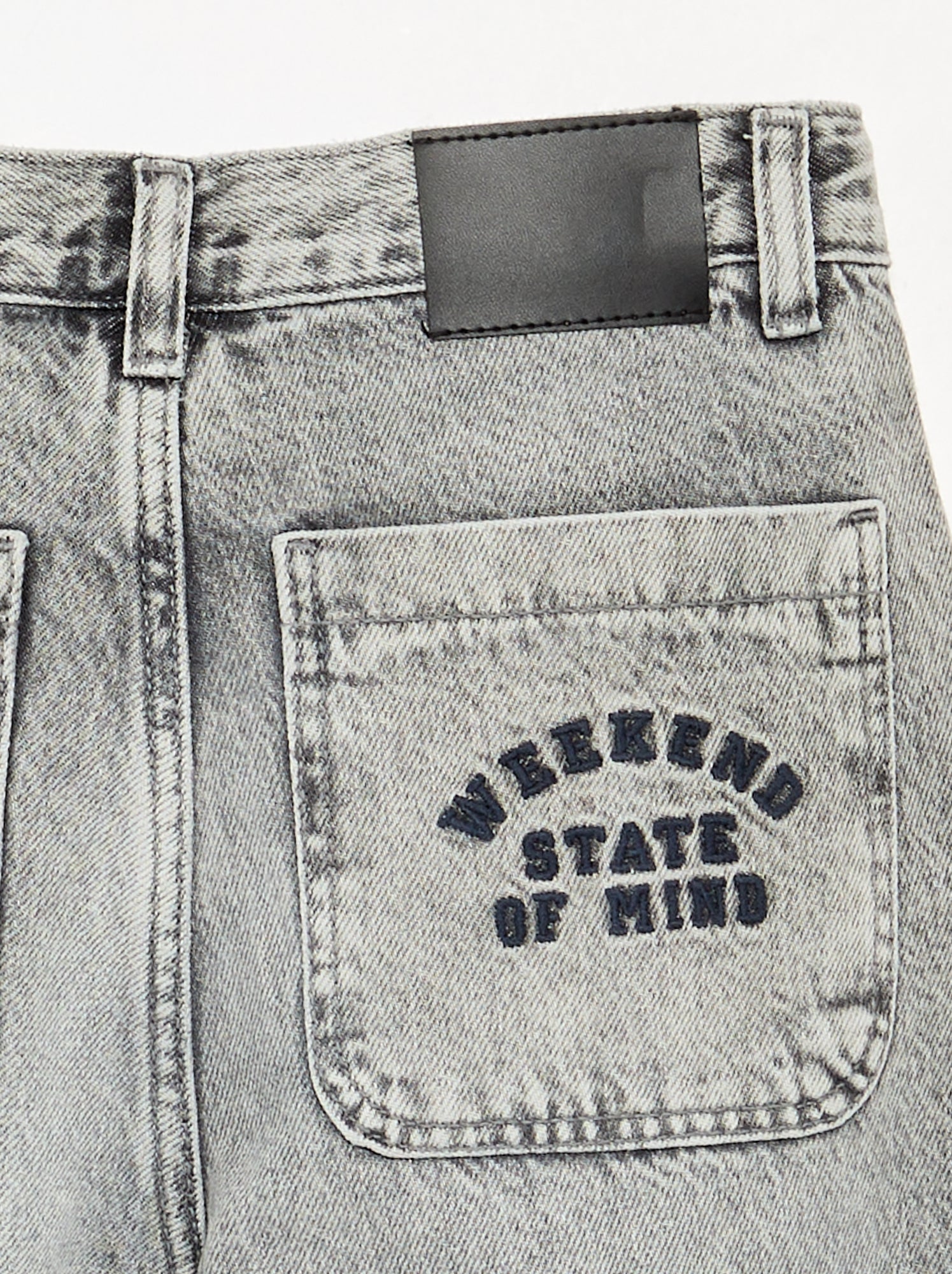 Denim coupe droite à 5 poches - Gris