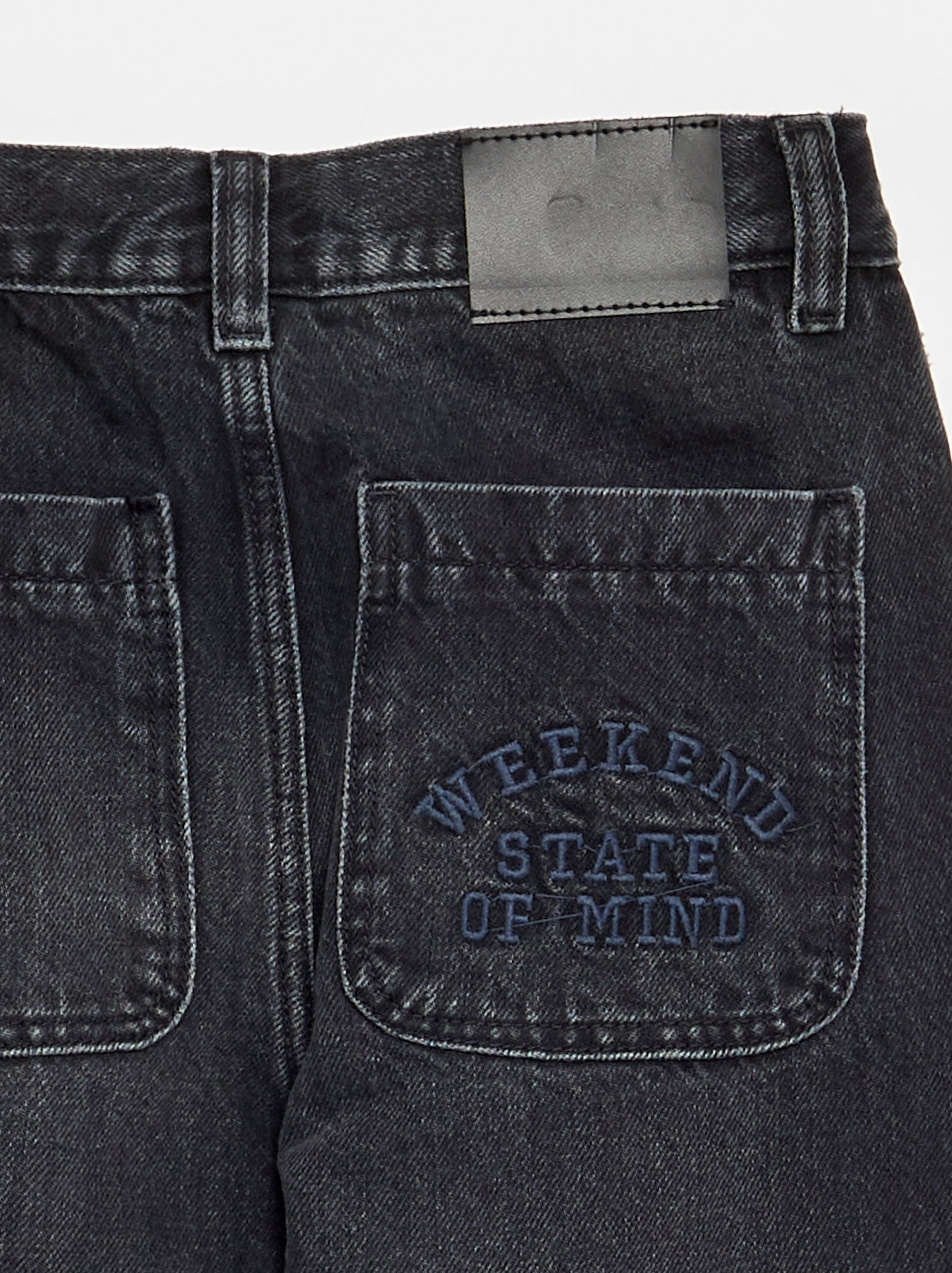 Denim coupe droite à 5 poches - Noir