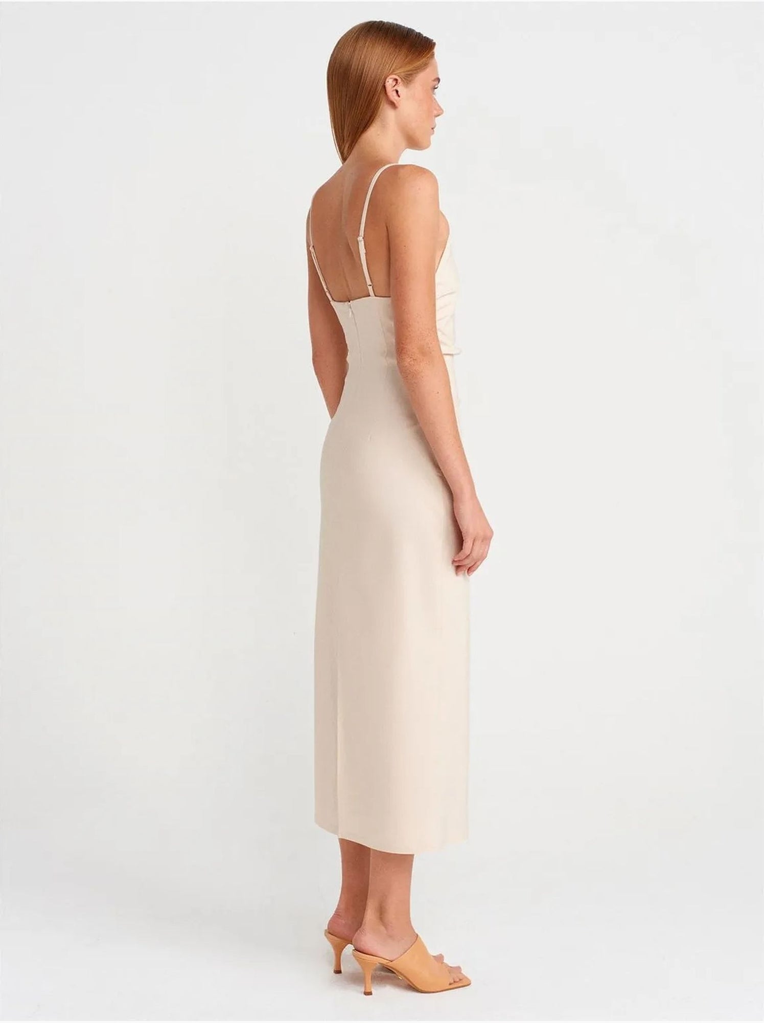 Dilvin robe midi moulante sans manches - Crème