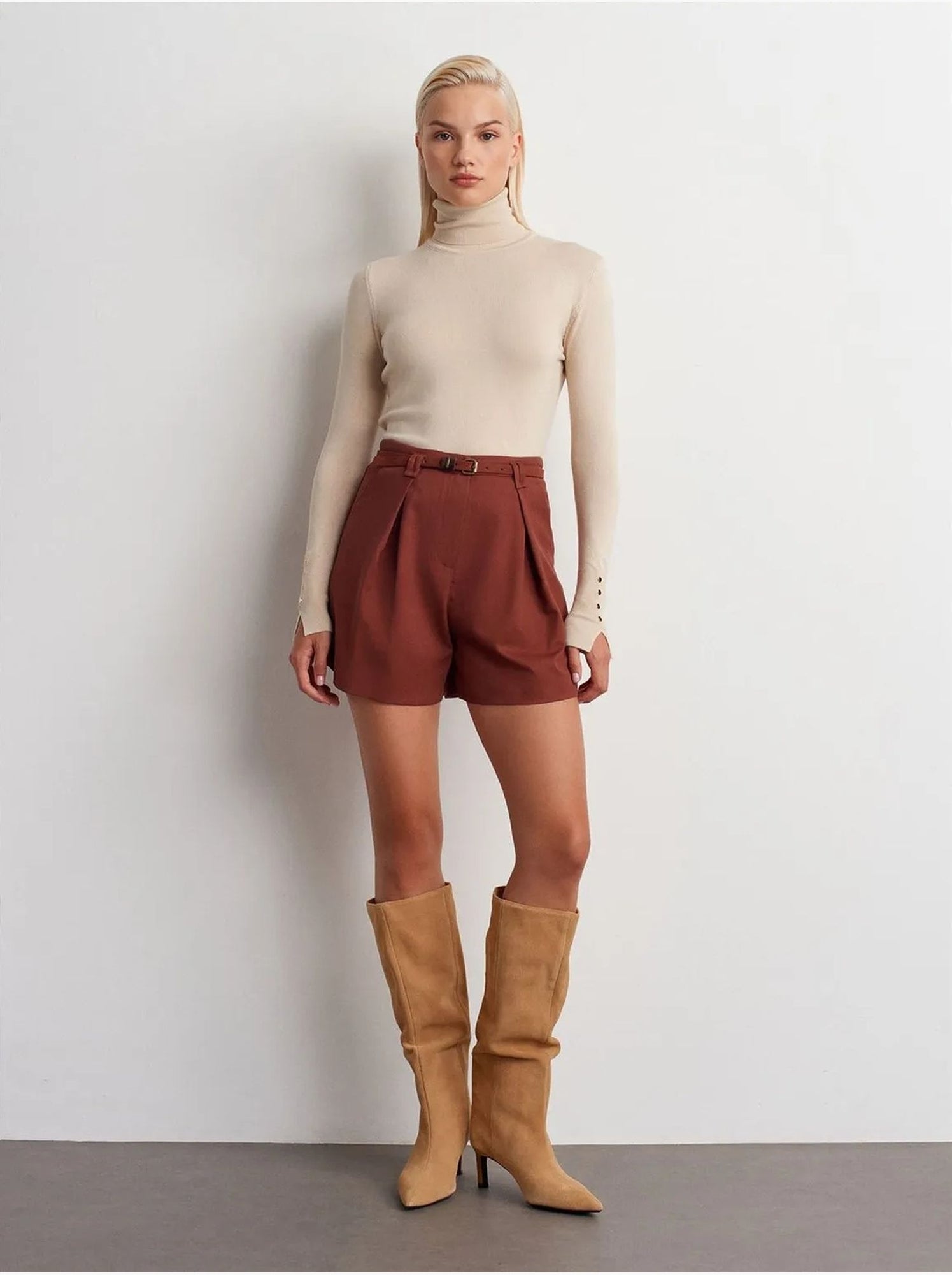 Dilvin short tailleur taille haute avec ceinture - Terracotta