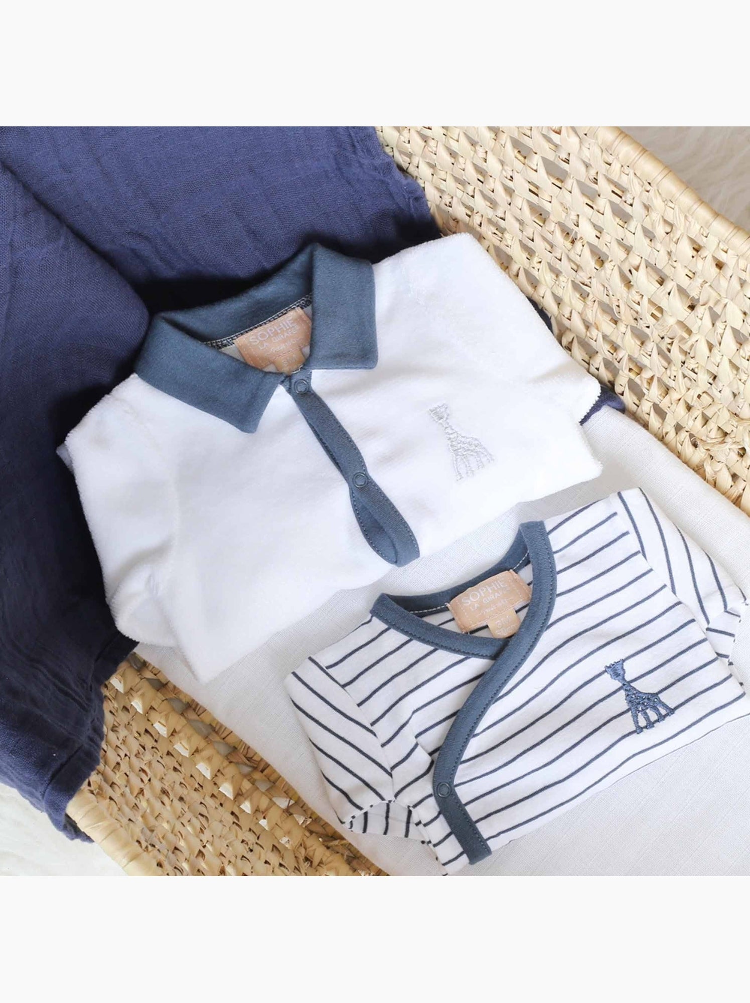 Pyjama en velours blanc Sophie la girafe (3 mois) - Bleu