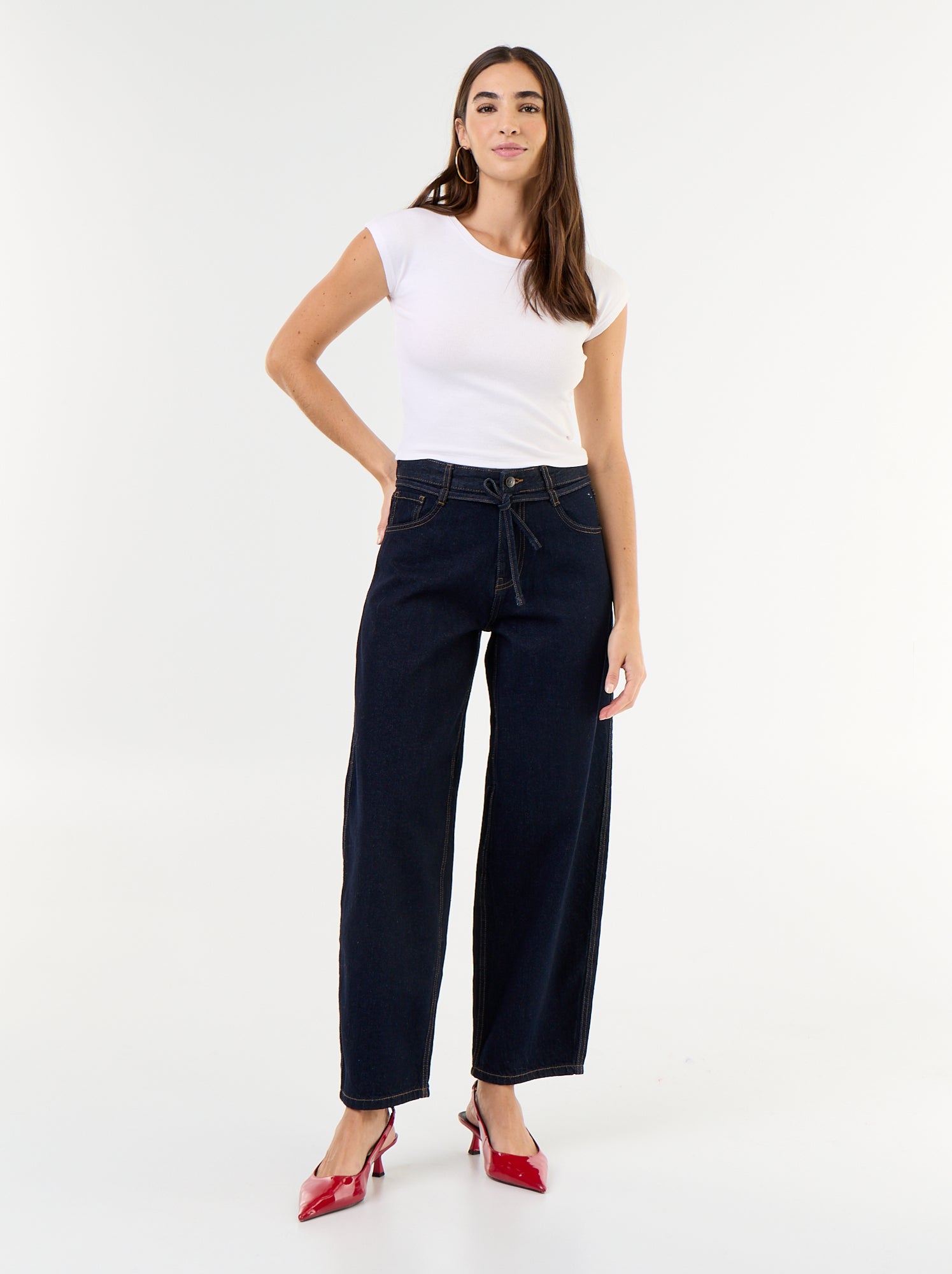 Jean barrel avec ceinture à nouer - Bleu (GKD69_3)
