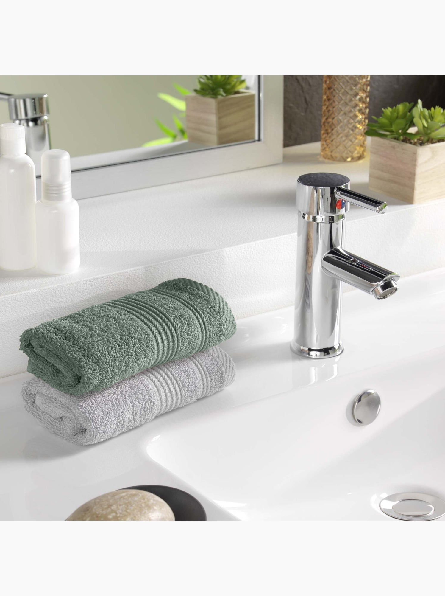 Serviette de toilette en coton tendresse - Vert cèdre