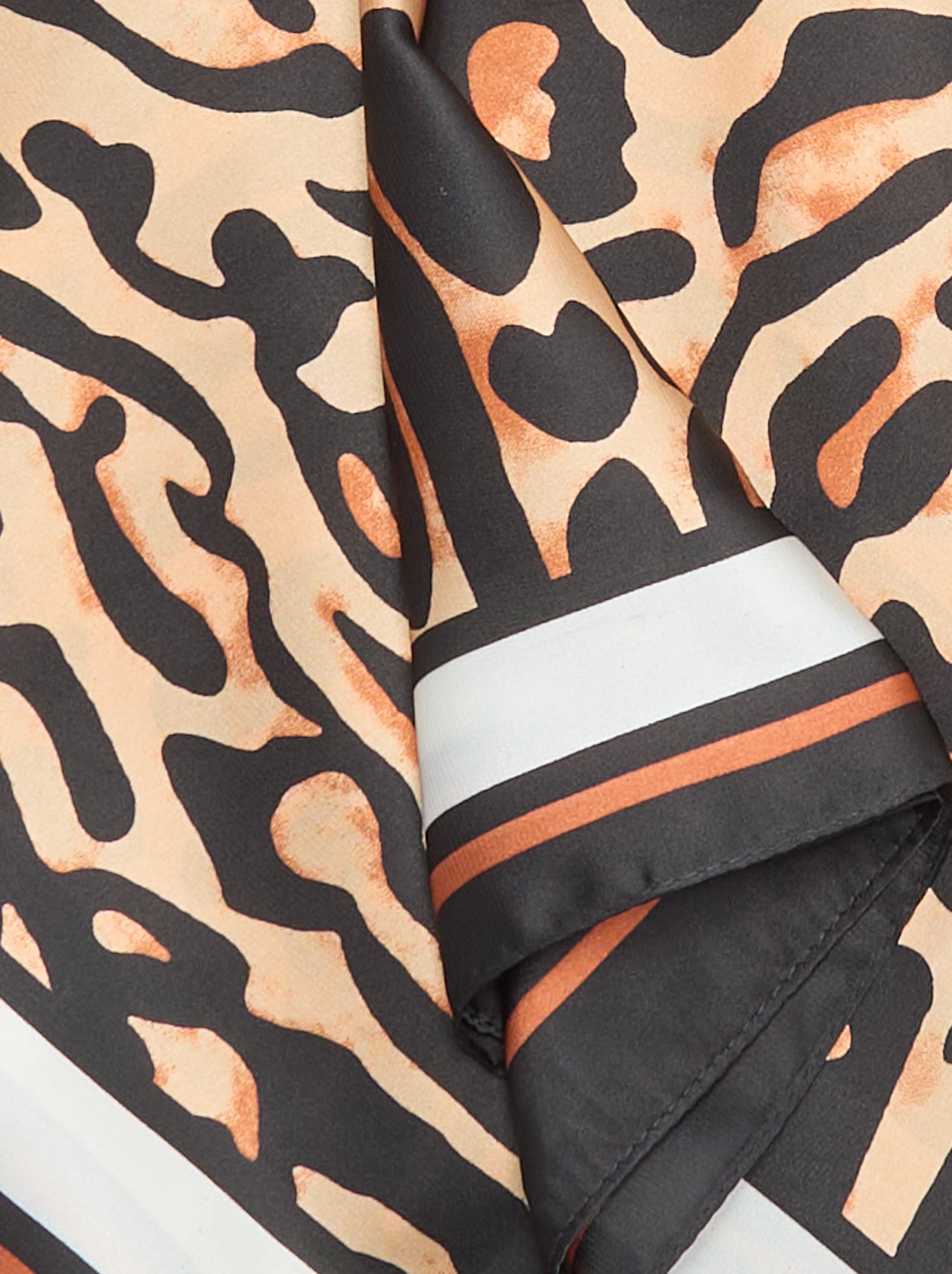 Foulard carré avec imprimé léopard - Noir