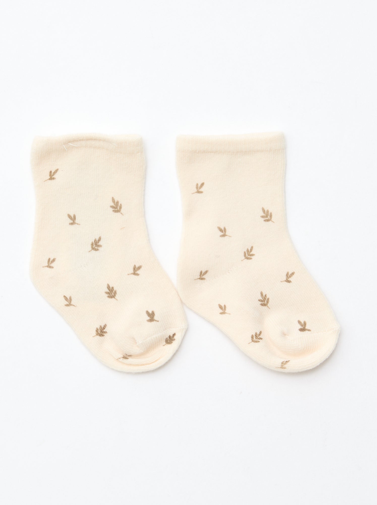 GIFTBOX brassière + pantalon + chaussettes + bonnet + bavoir - Blanc (EMG76_1)