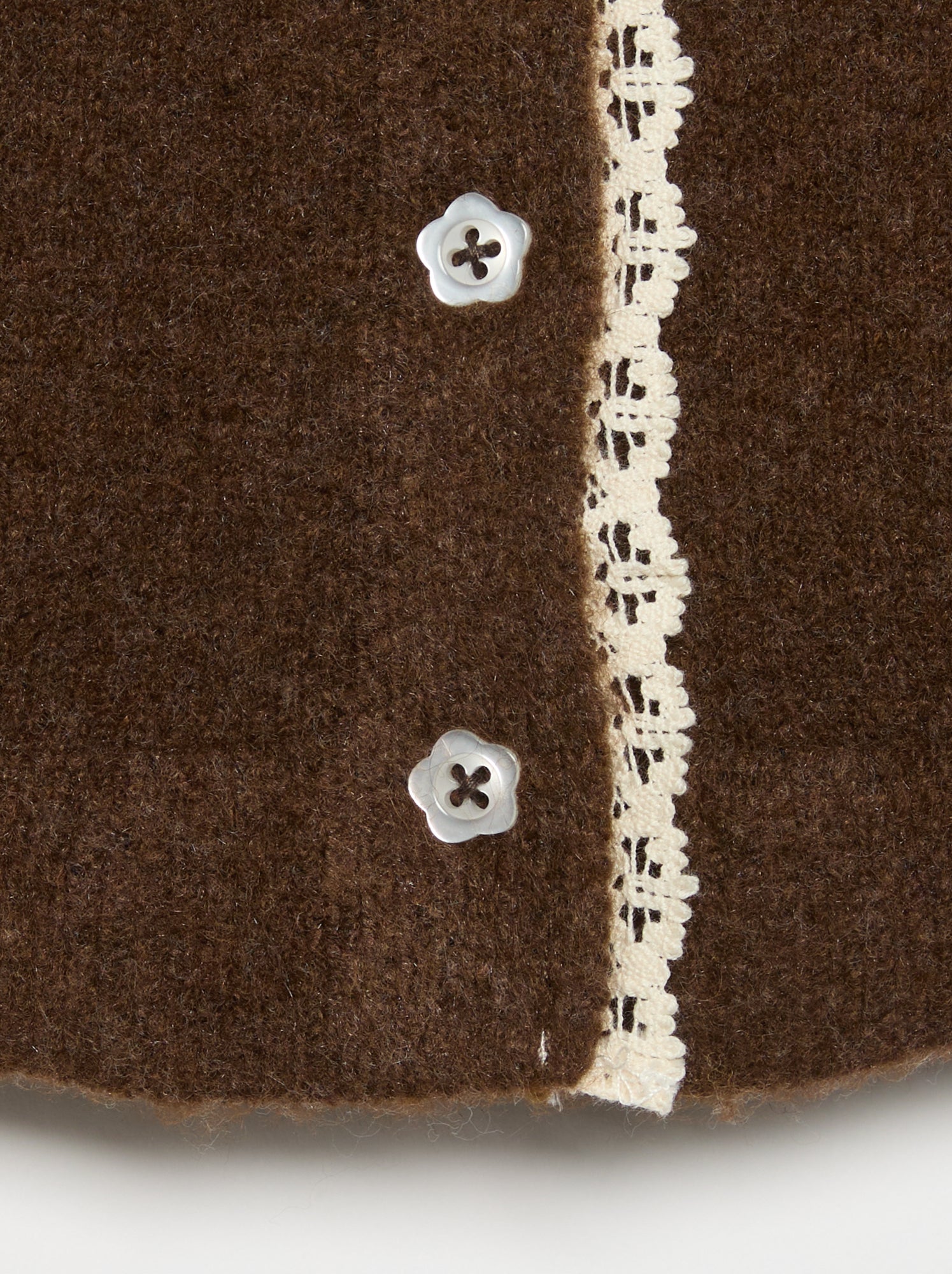 Gilet avec bords en fine dentelle - Marron
