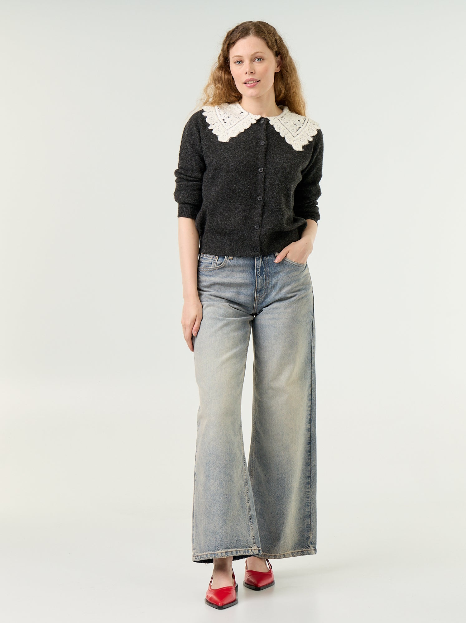Gilet boutonné avec col claudine - Gris