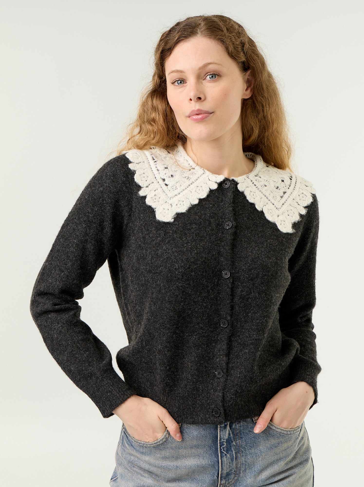 Gilet boutonné avec col claudine - Gris