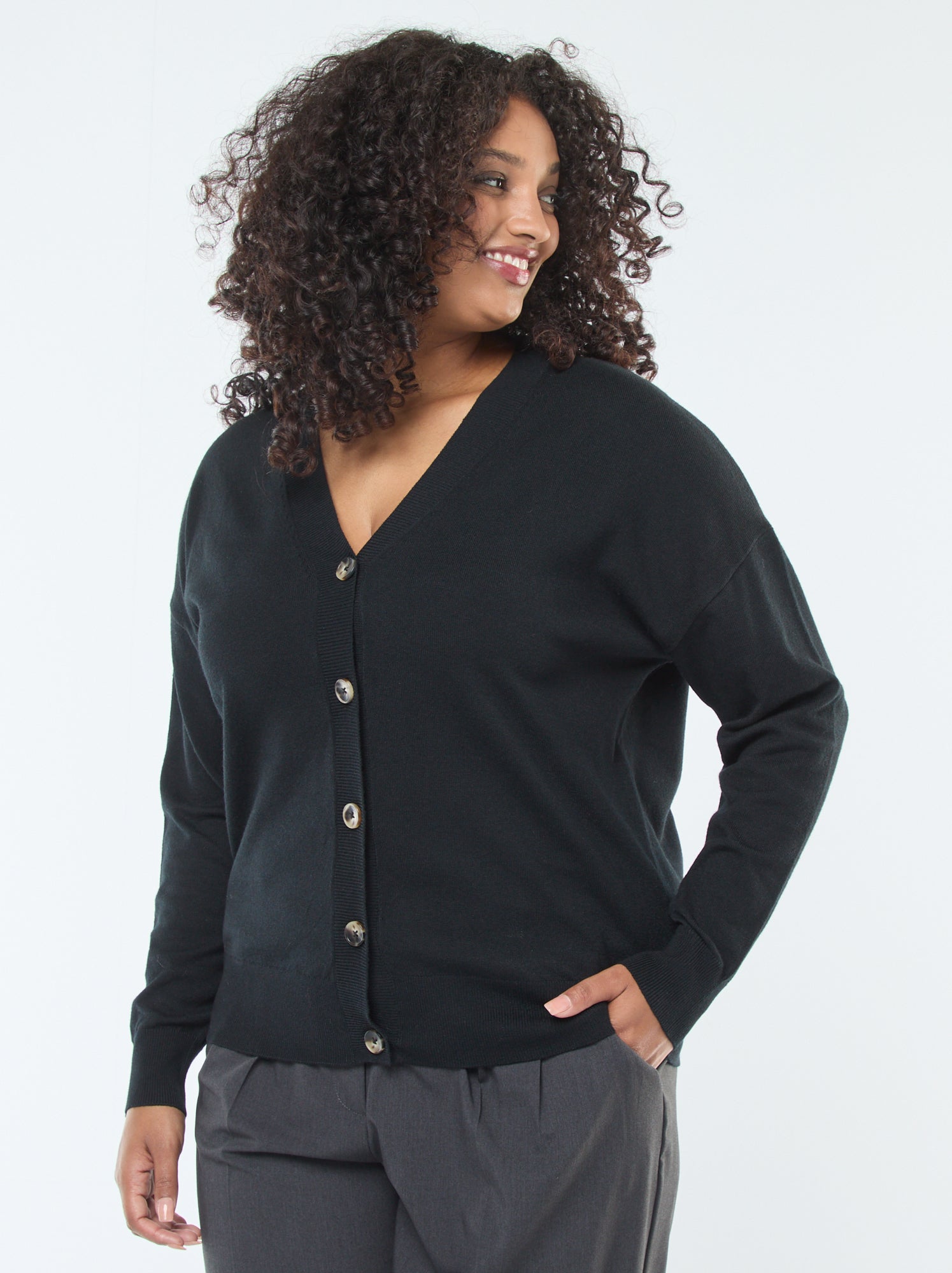 Gilet en maille fine avec ouverture boutonnée - Noir