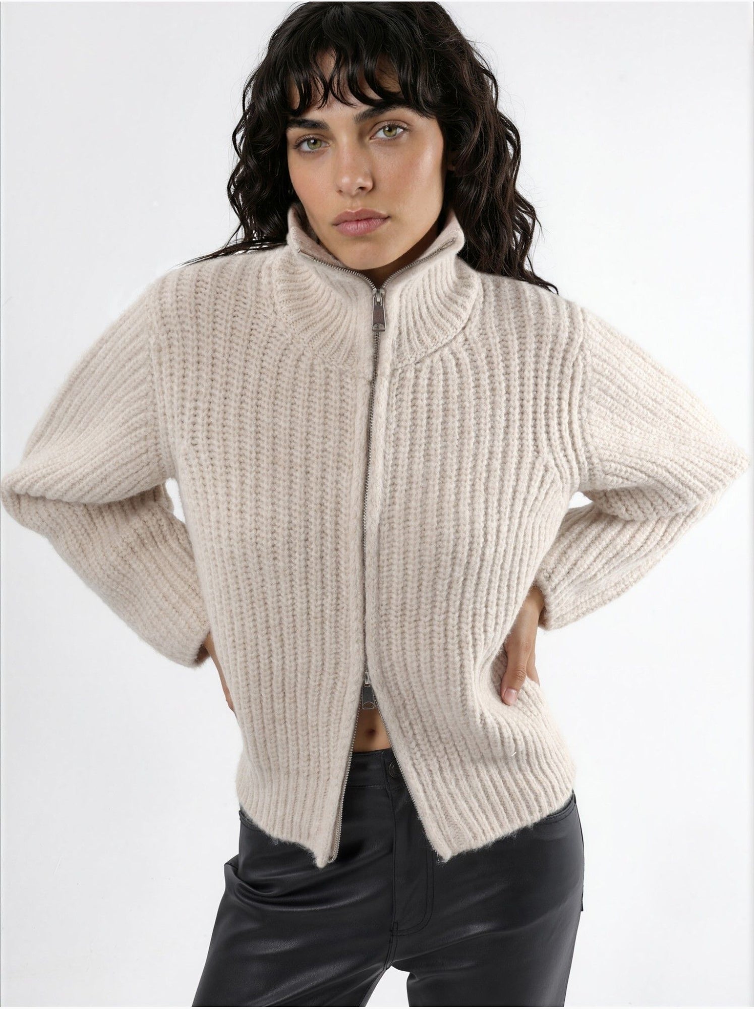 Gilet zippé à col roulé épais et texturé - Sable