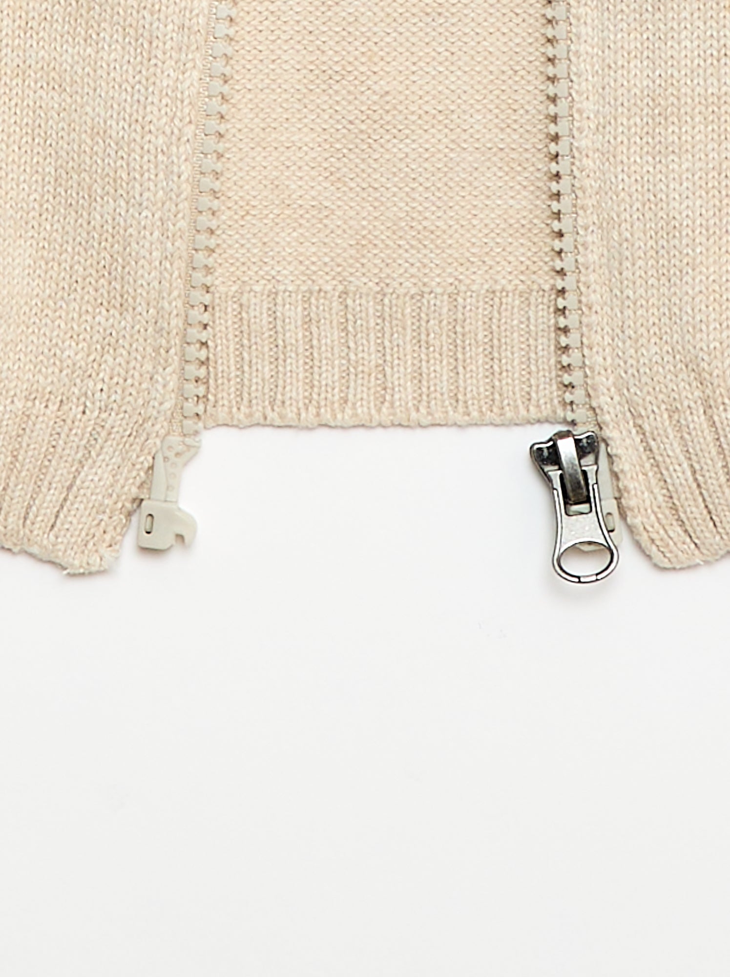 Gilet zippé - collection facile à enfiler - Beige