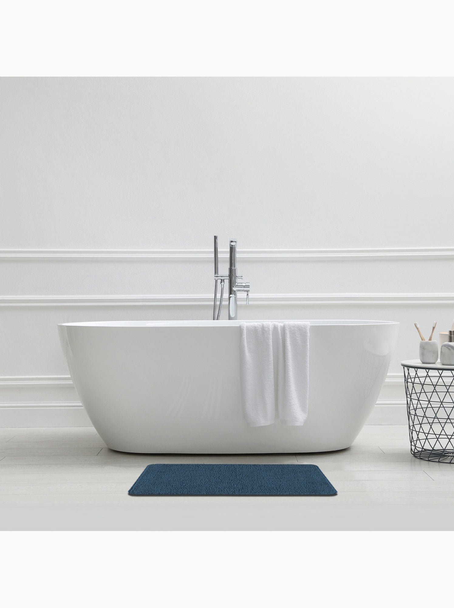 Guy levasseur - tapis de bain uni 50x80 en polyester - Bleu marine