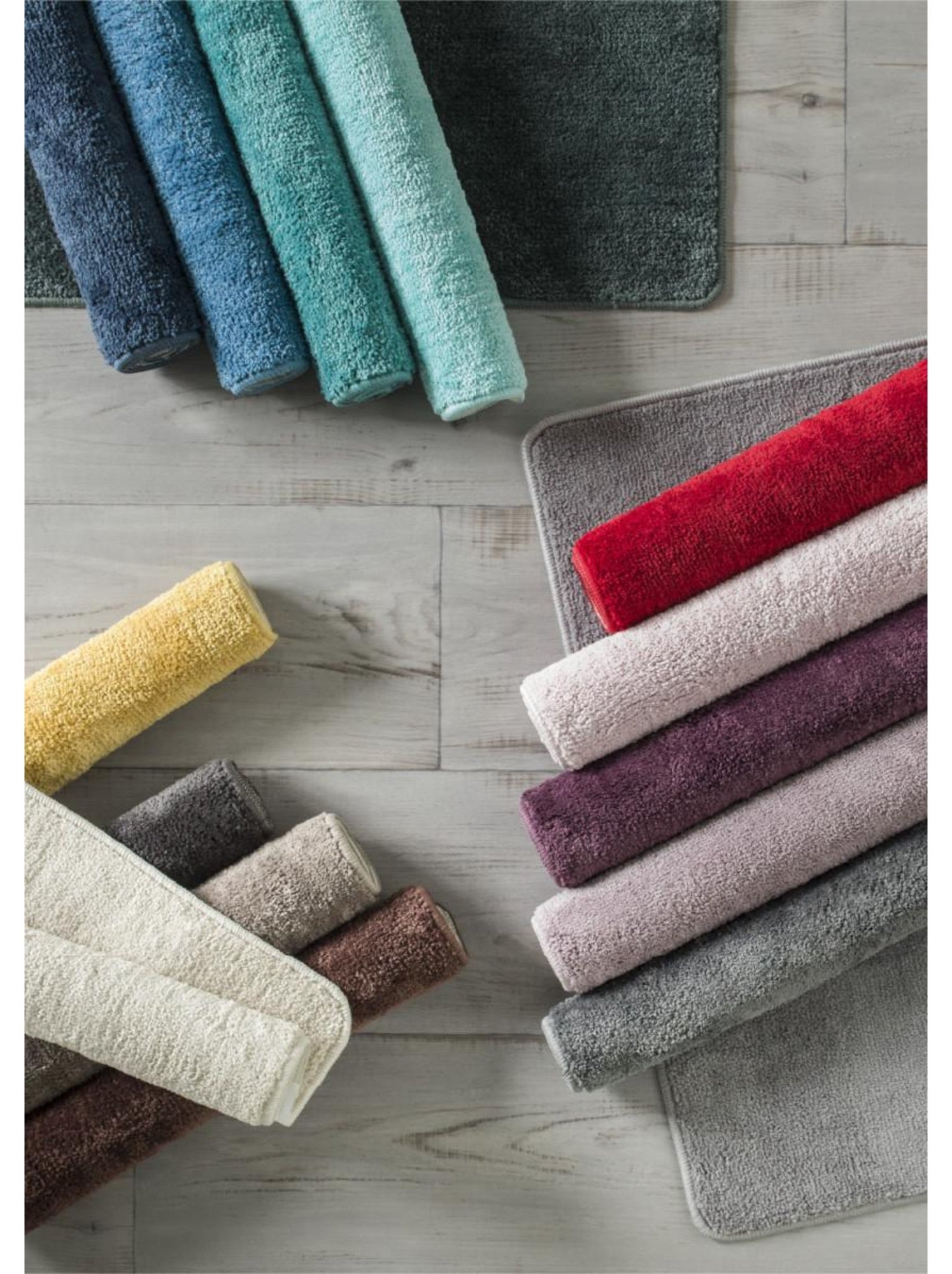 Guy levasseur - tapis de bain uni 50x80 en polyester - Bordeaux