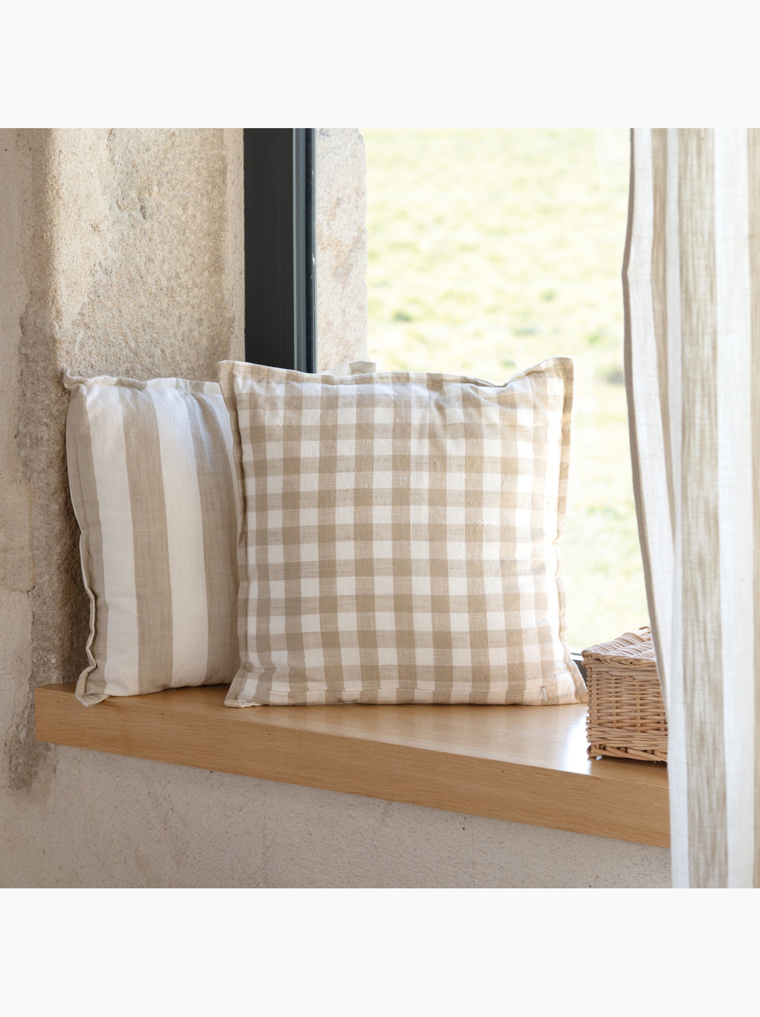 Housse de coussin recto-verso 100% coton rayures et vichy lourmarin - Beige