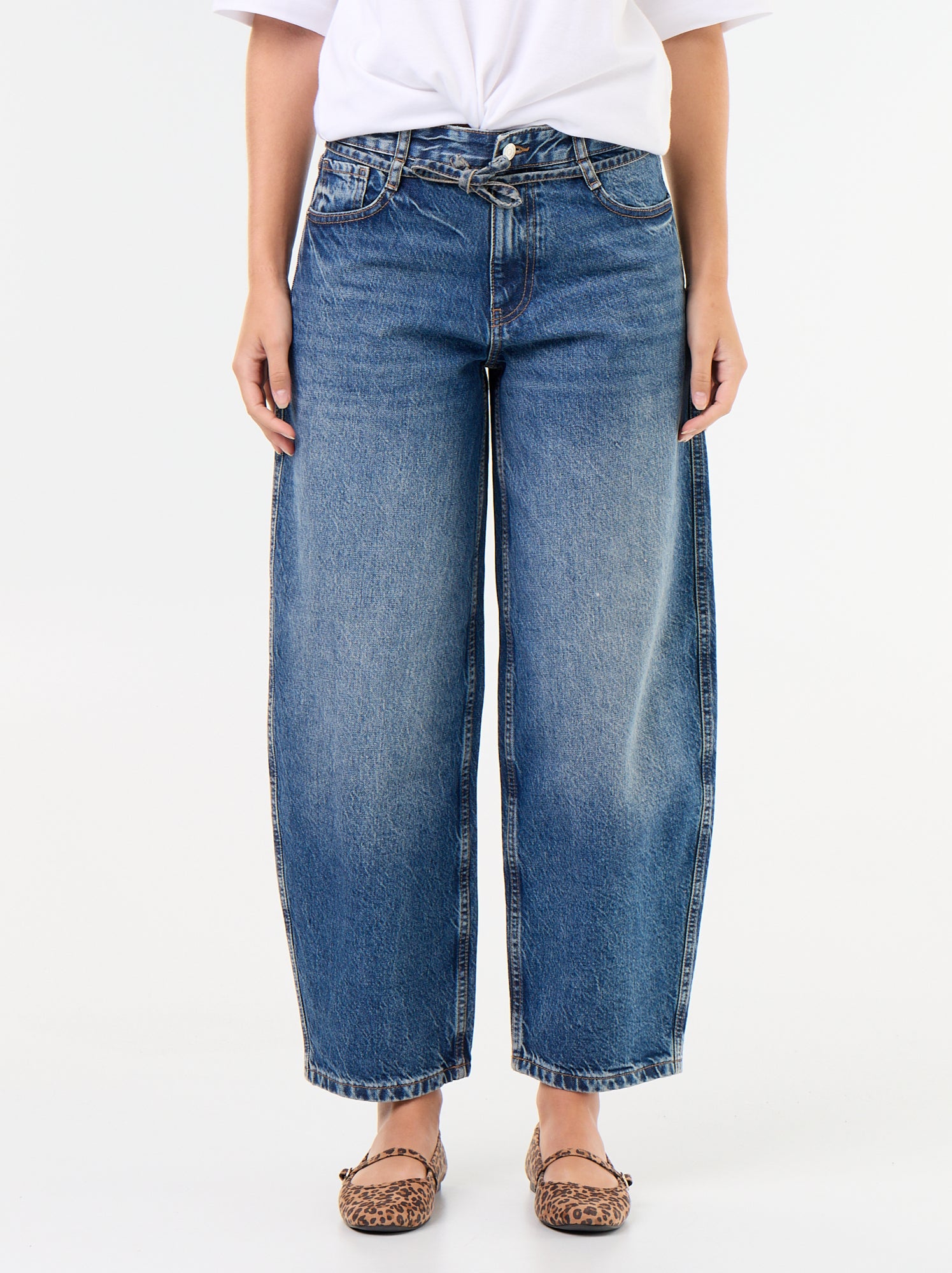 Jean barrel avec ceinture à nouer - Bleu (GKD69_2)