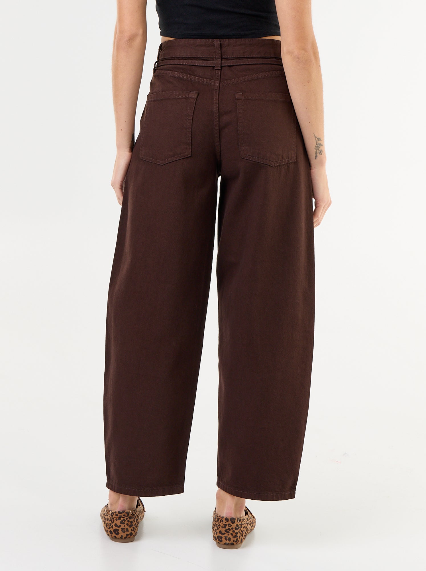 Jean barrel avec ceinture à nouer - Marron