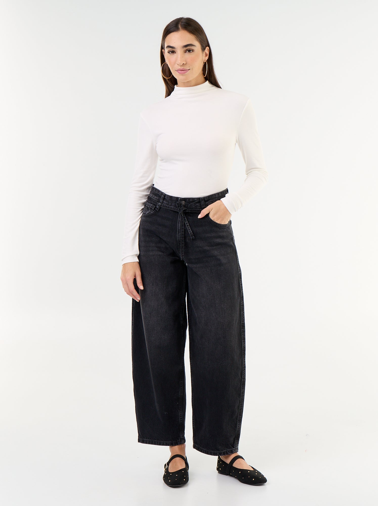 Jean barrel avec ceinture à nouer - Noir