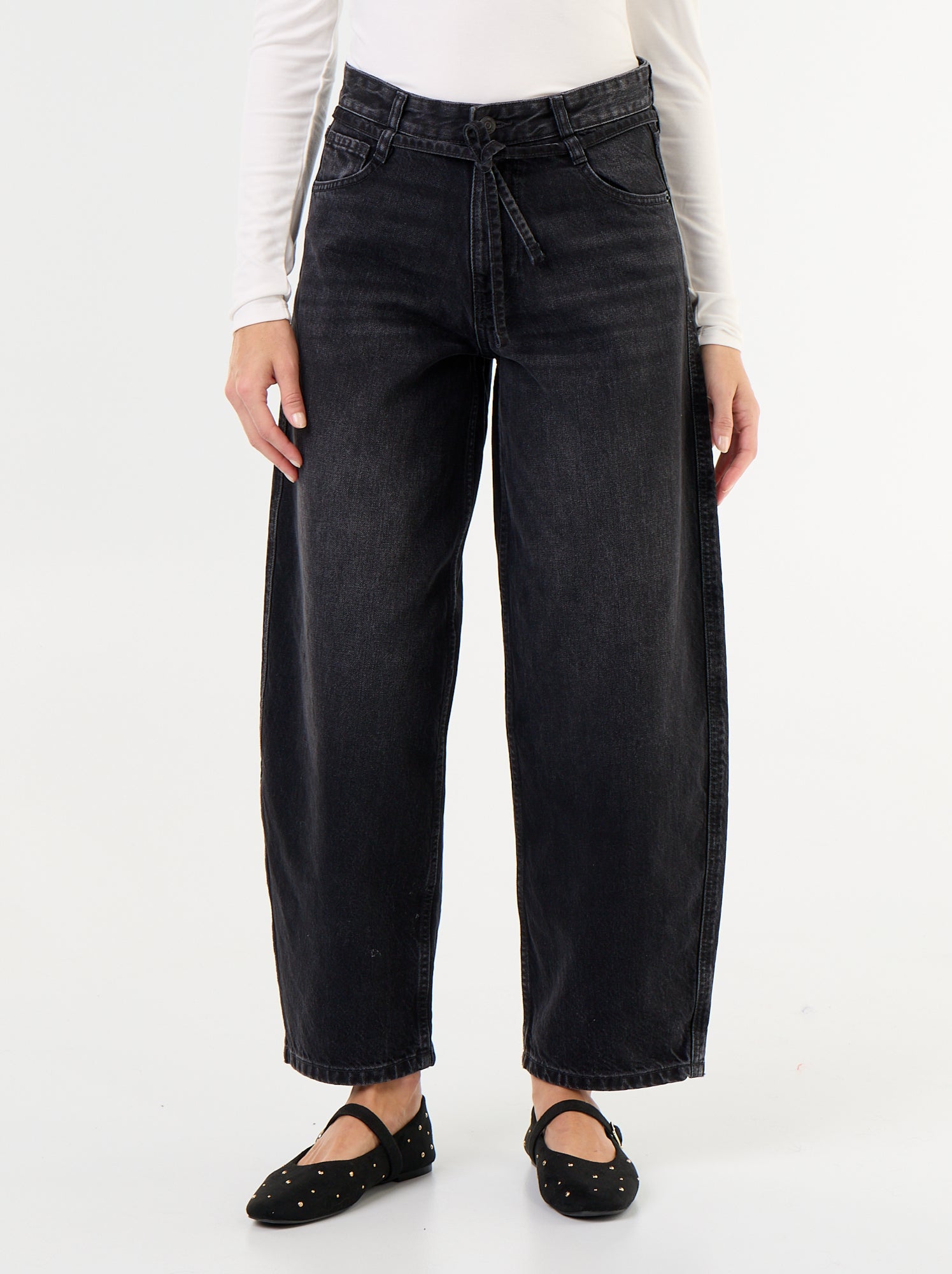 Jean barrel avec ceinture à nouer - Noir