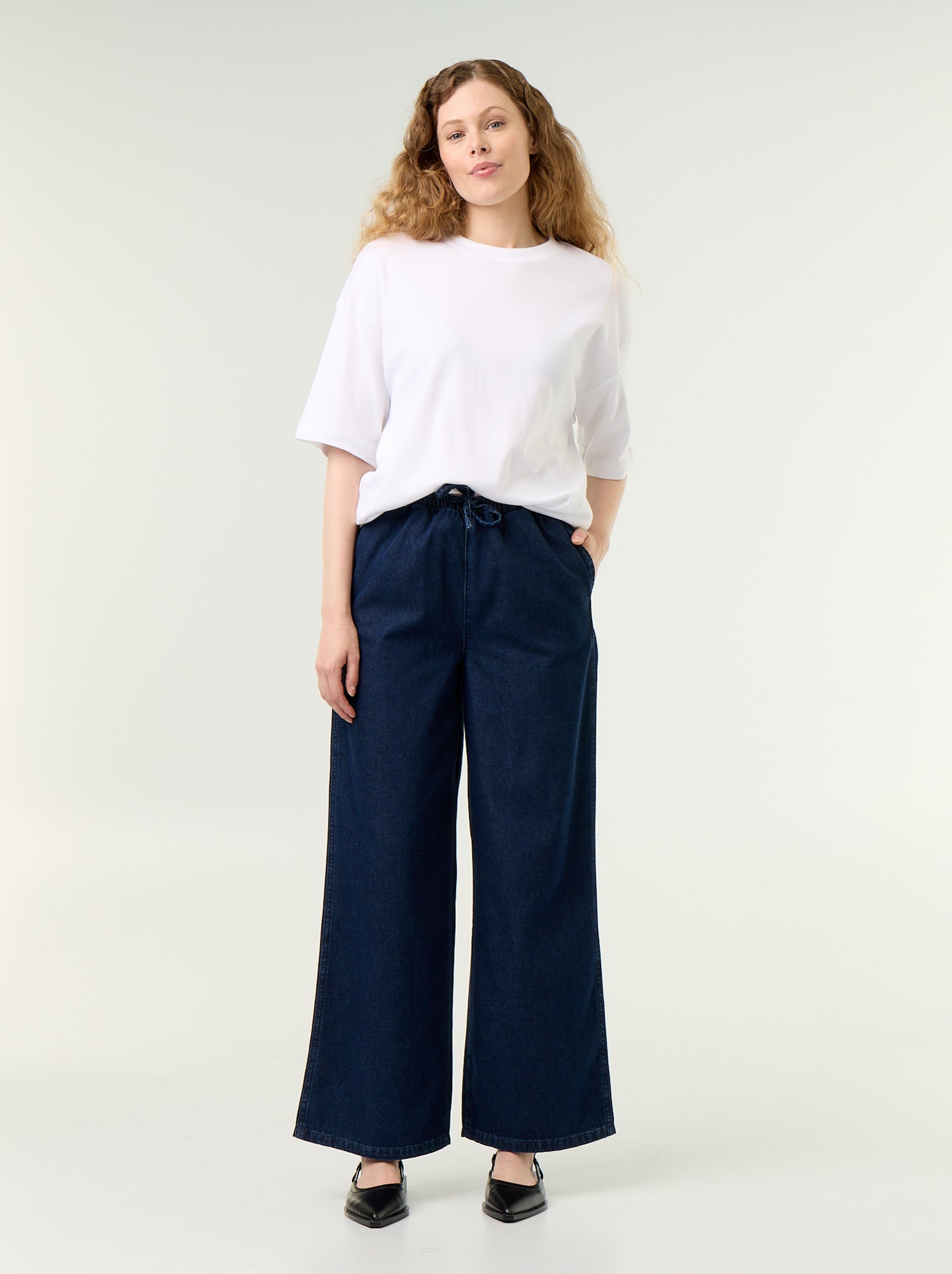 Jean large à la taille élastiquée - Bleu