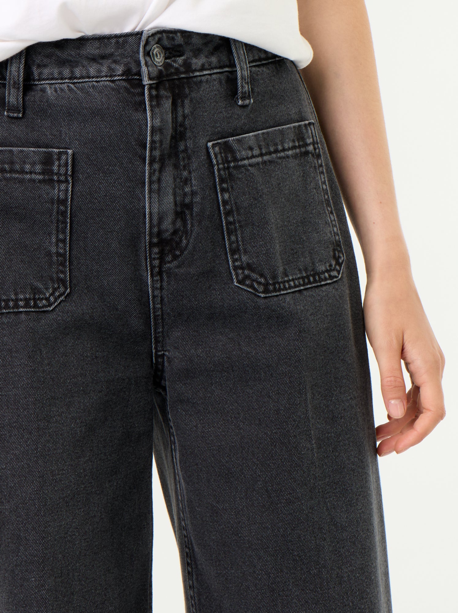 Jean large à taille haute avec poches plaquées - Noir