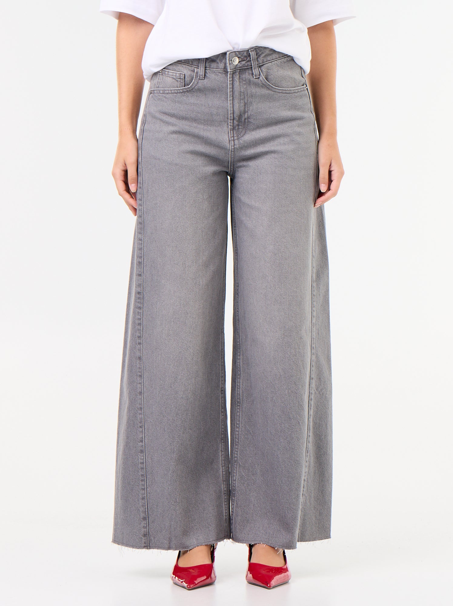 Jean wide leg avec bord à cru - Gris