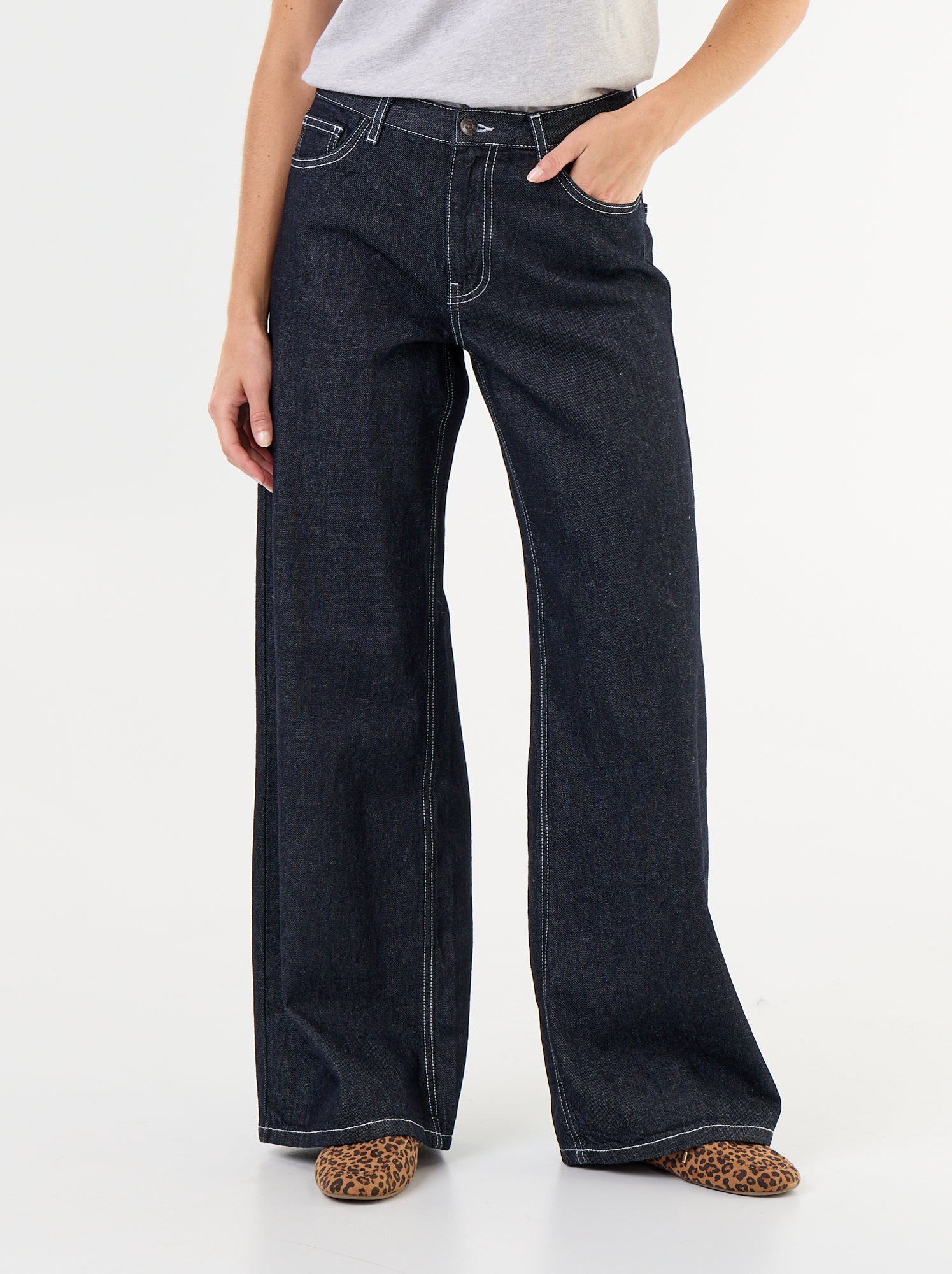 Jean wide leg avec étoiles brodées sur poches arrières - Bleu (GKD60_1)