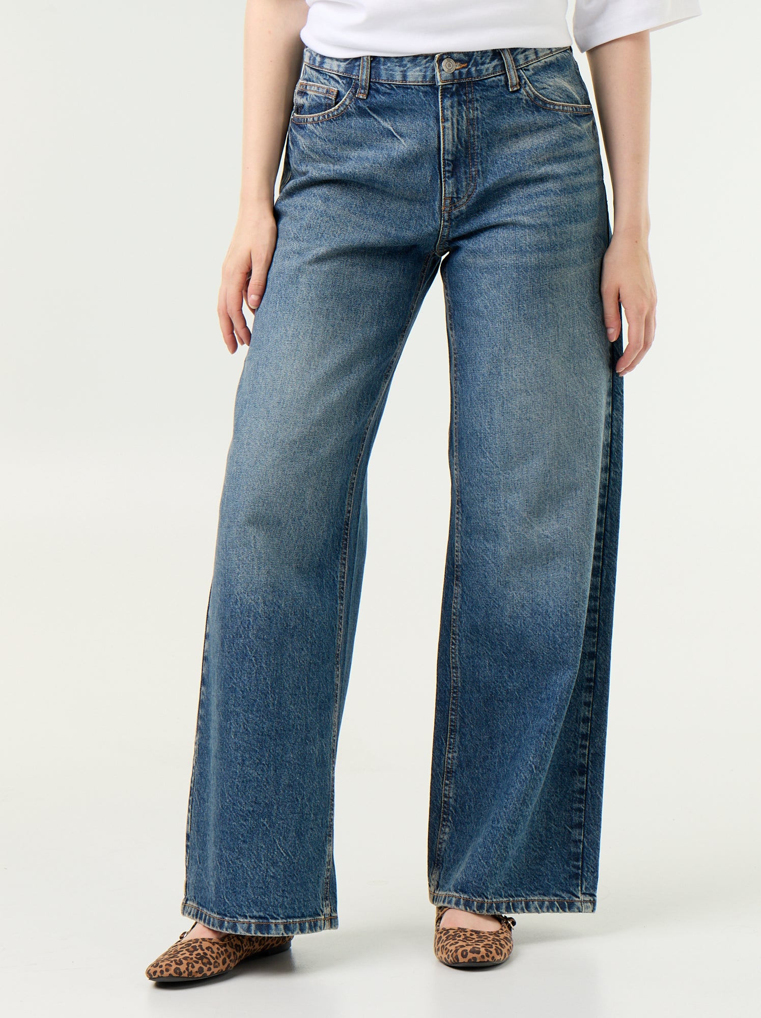 Jean wide leg avec étoiles brodées sur poches arrières - Bleu (GKD60_2)