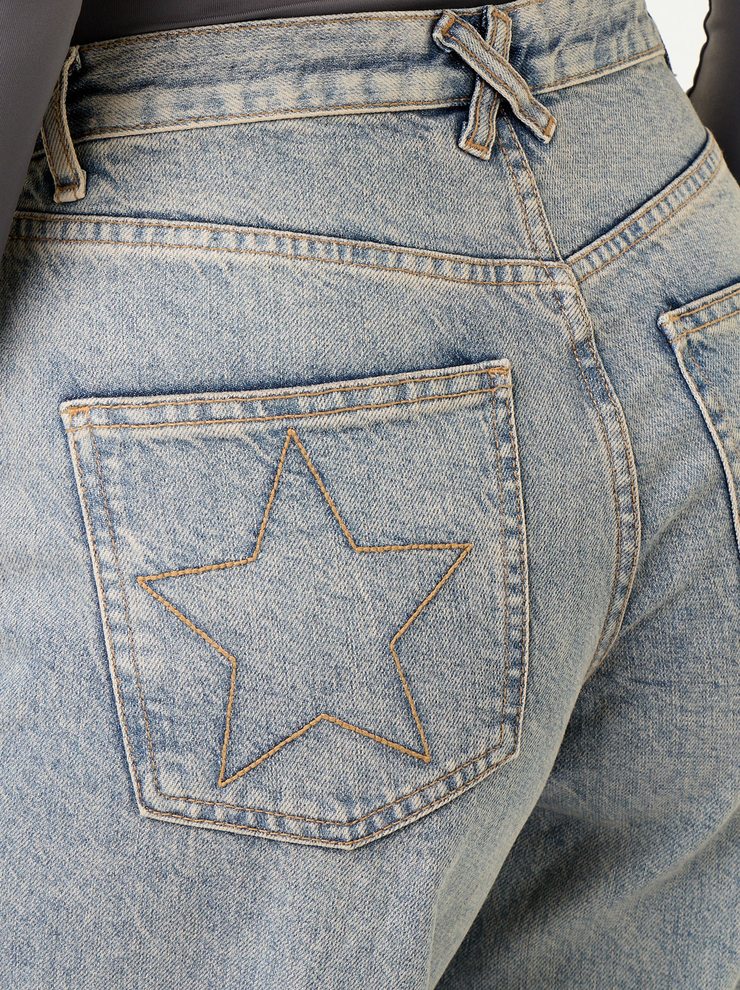 Jean wide leg avec étoiles brodées sur poches arrières - Bleu (GKD60_3)
